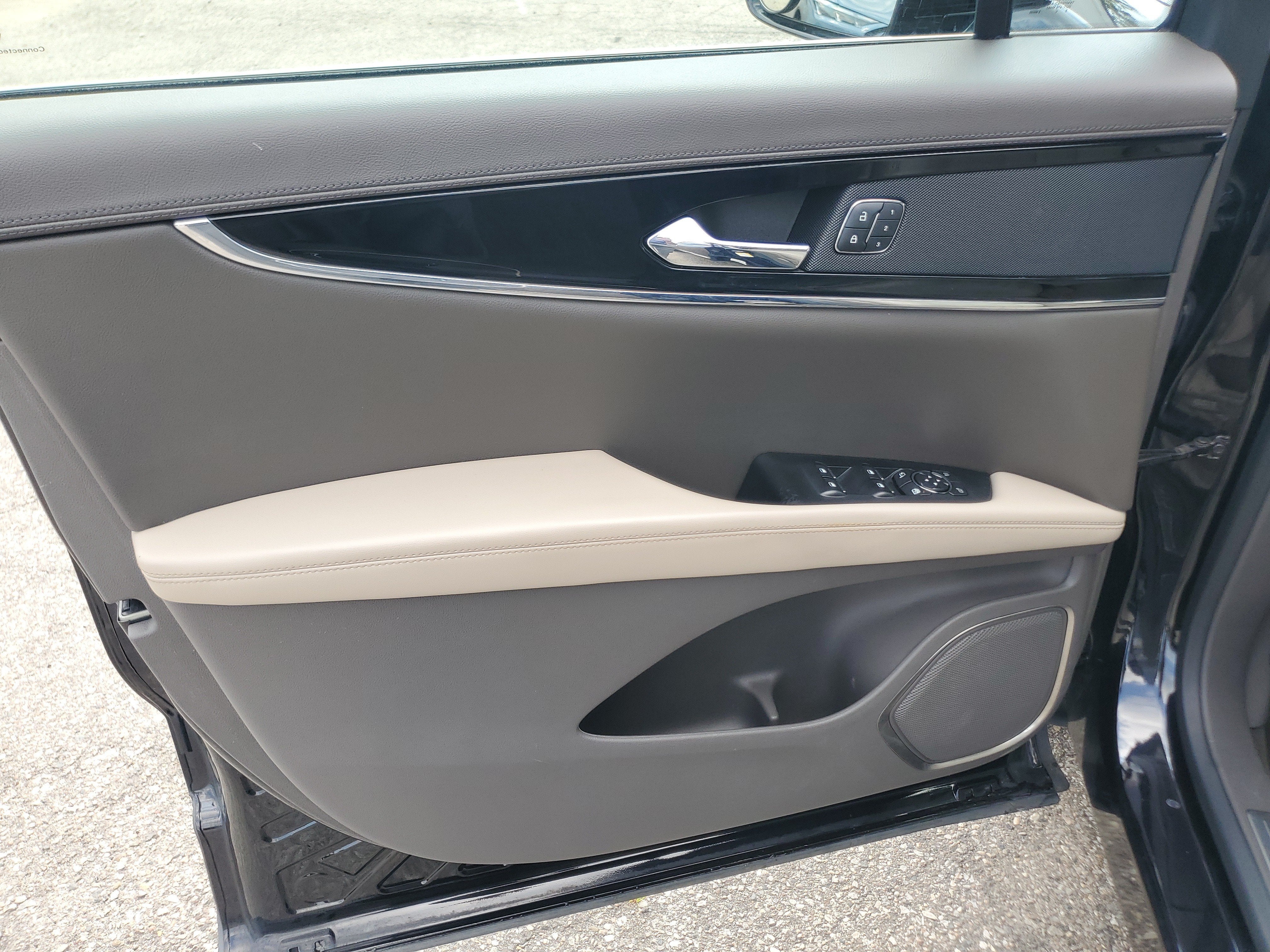 2022 Lincoln Nautilus Standard