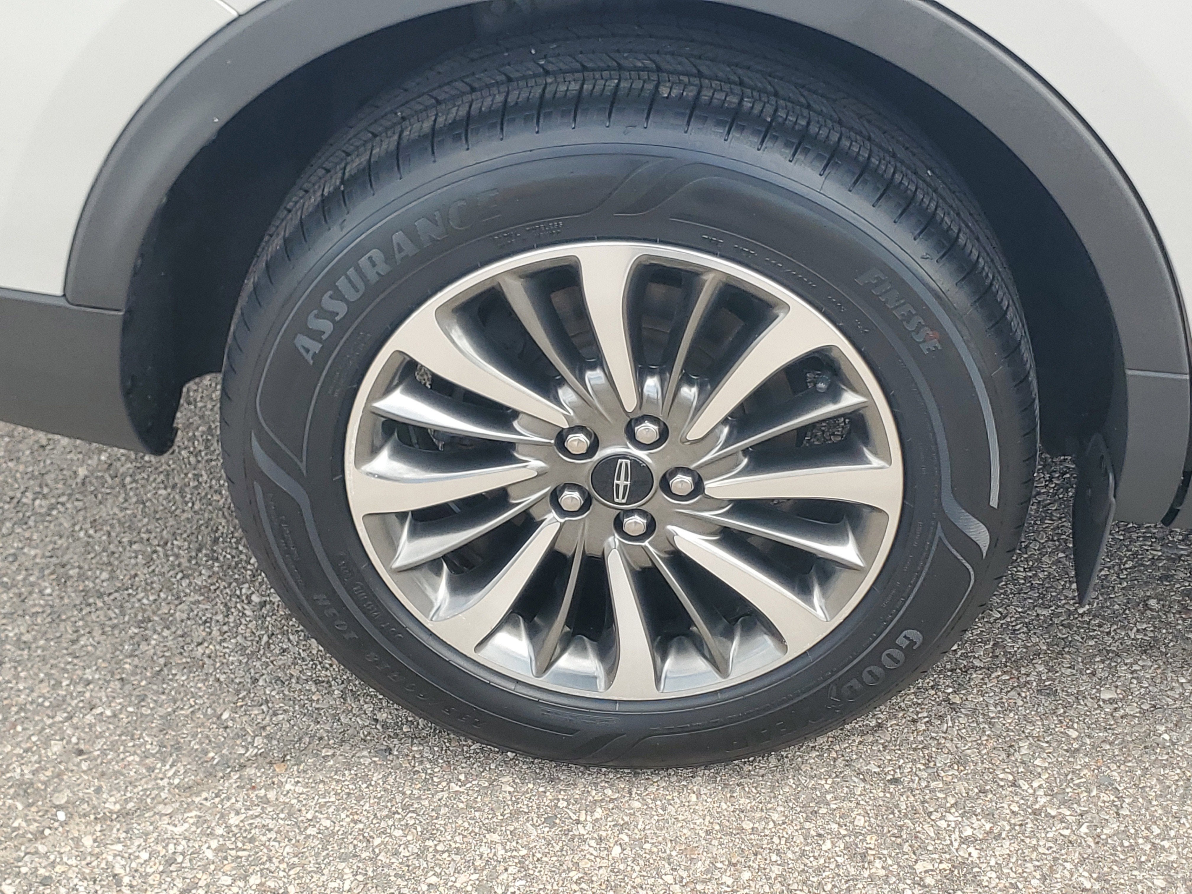 2020 Lincoln Nautilus Standard