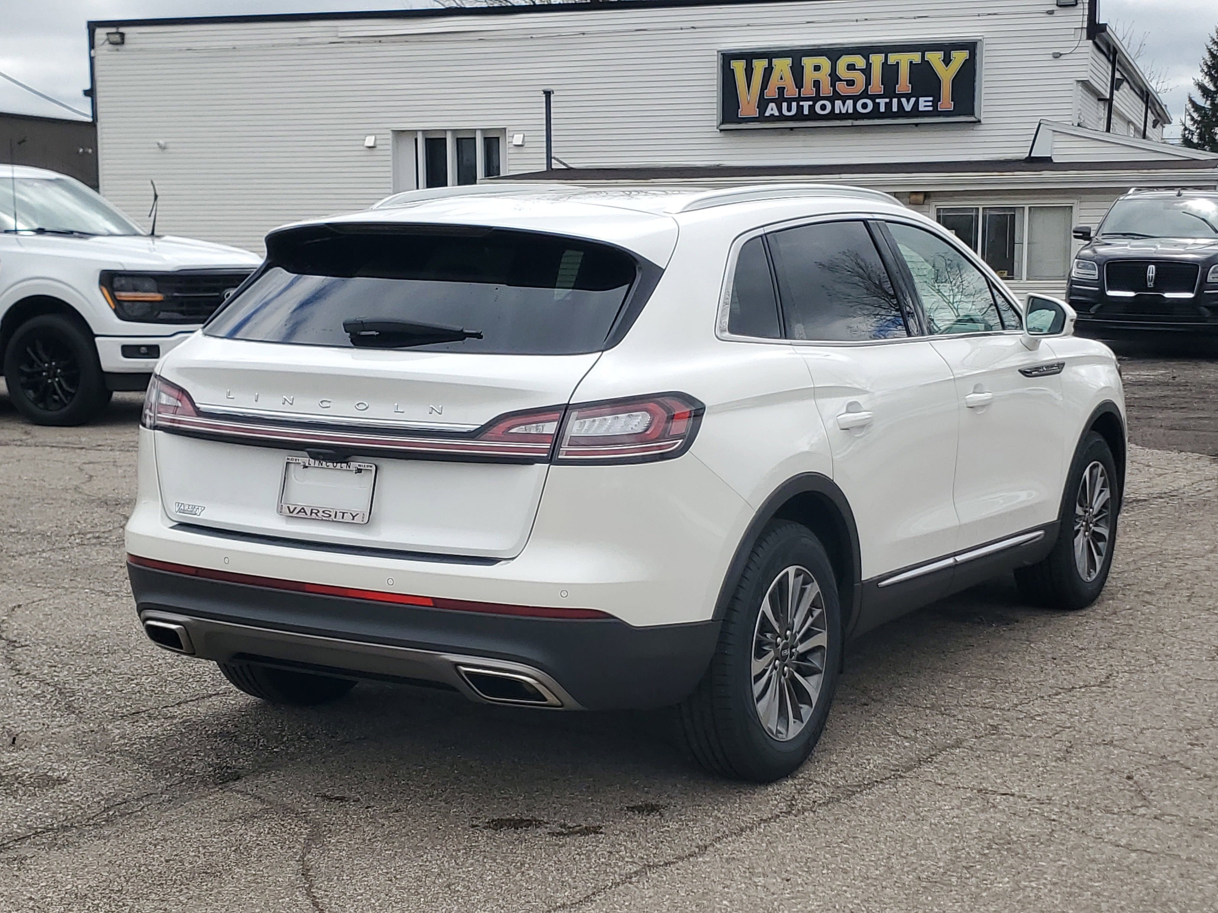 2023 Lincoln Nautilus Standard