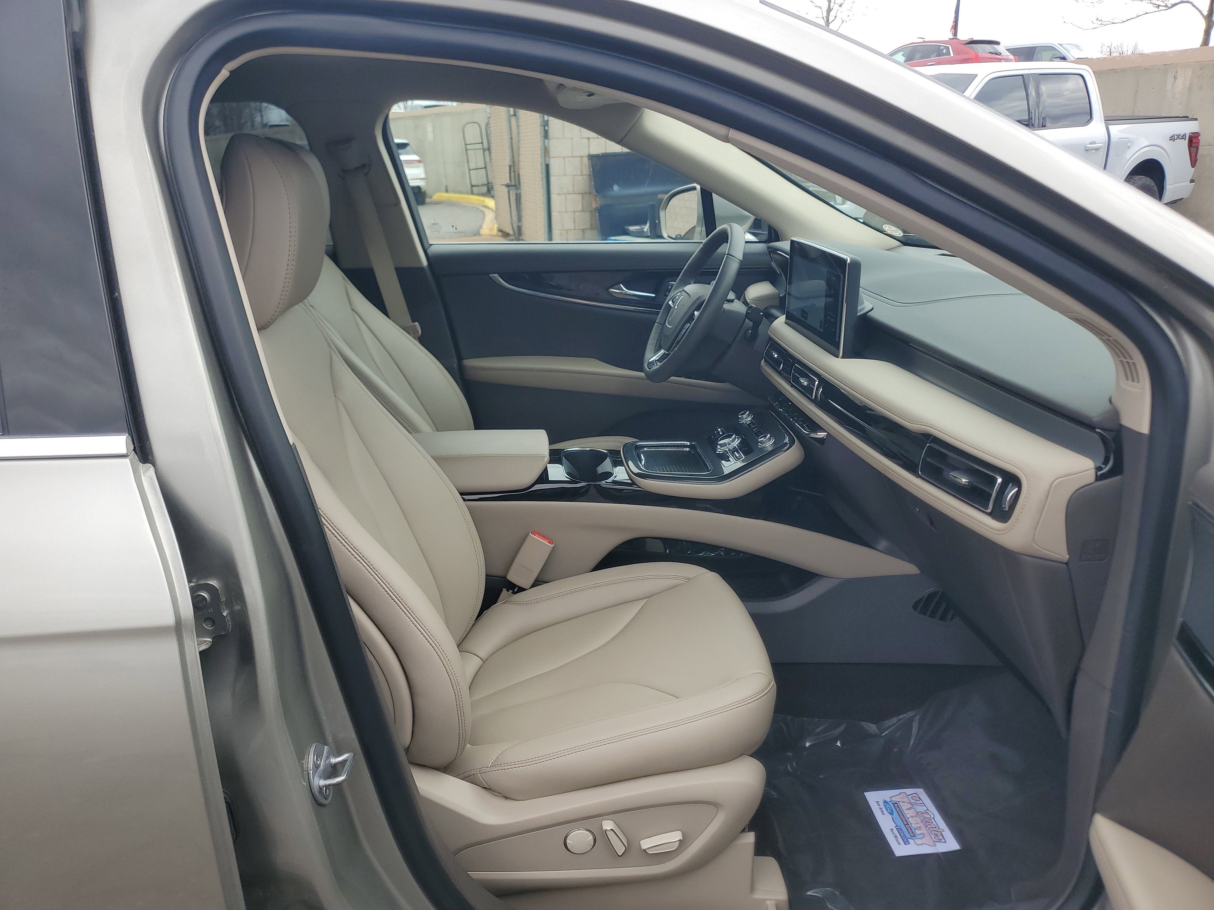 2023 Lincoln Nautilus Standard