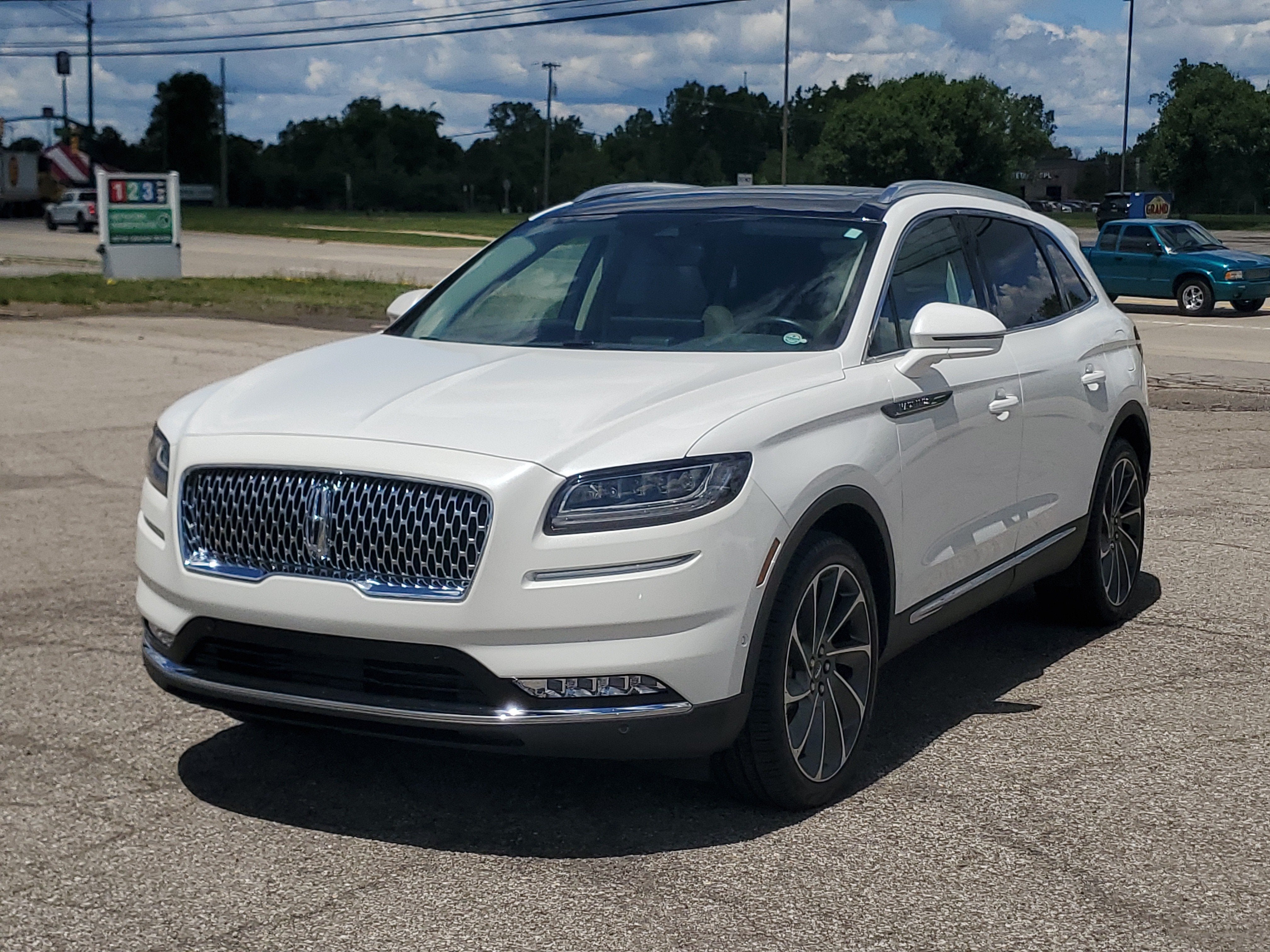 2022 Lincoln Nautilus Reserve