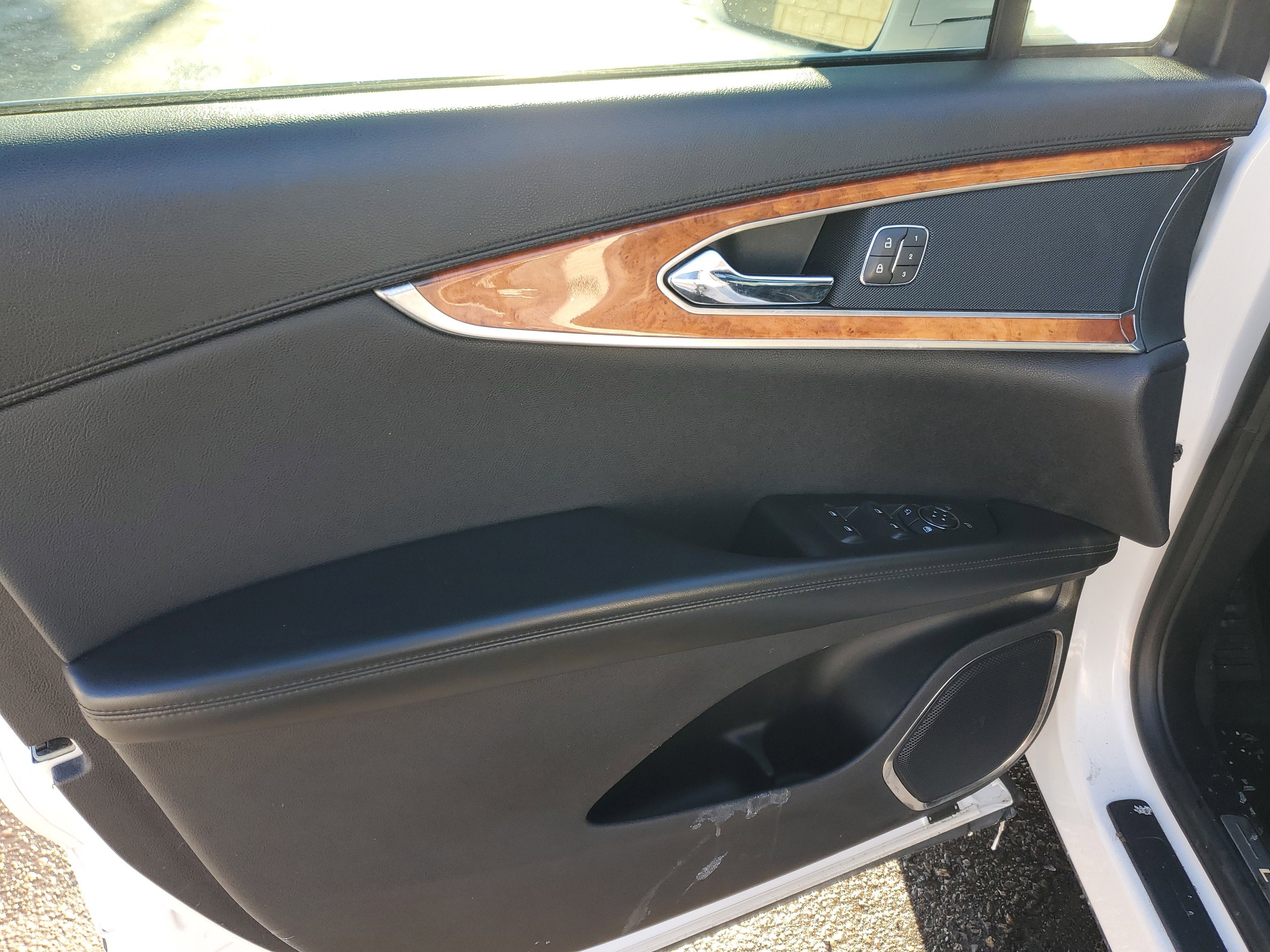 2019 Lincoln Nautilus Select