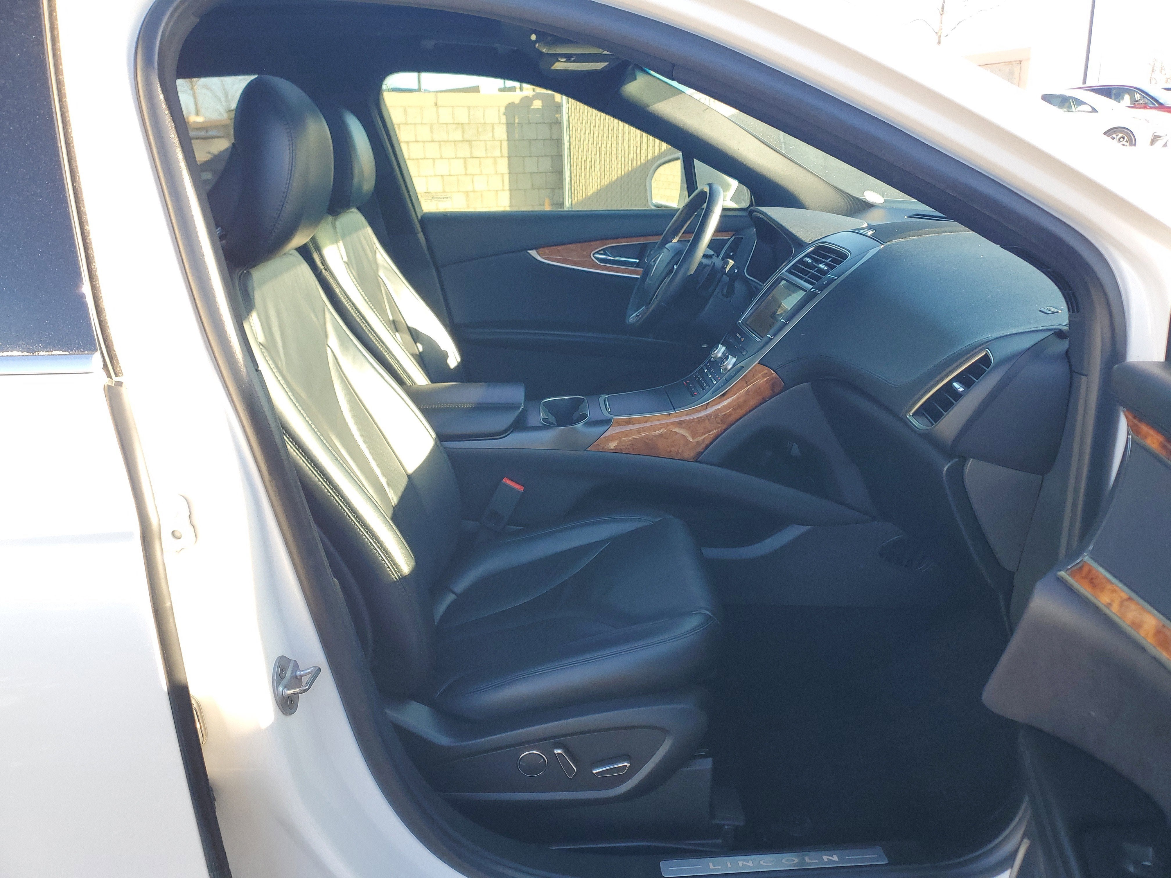 2019 Lincoln Nautilus Select