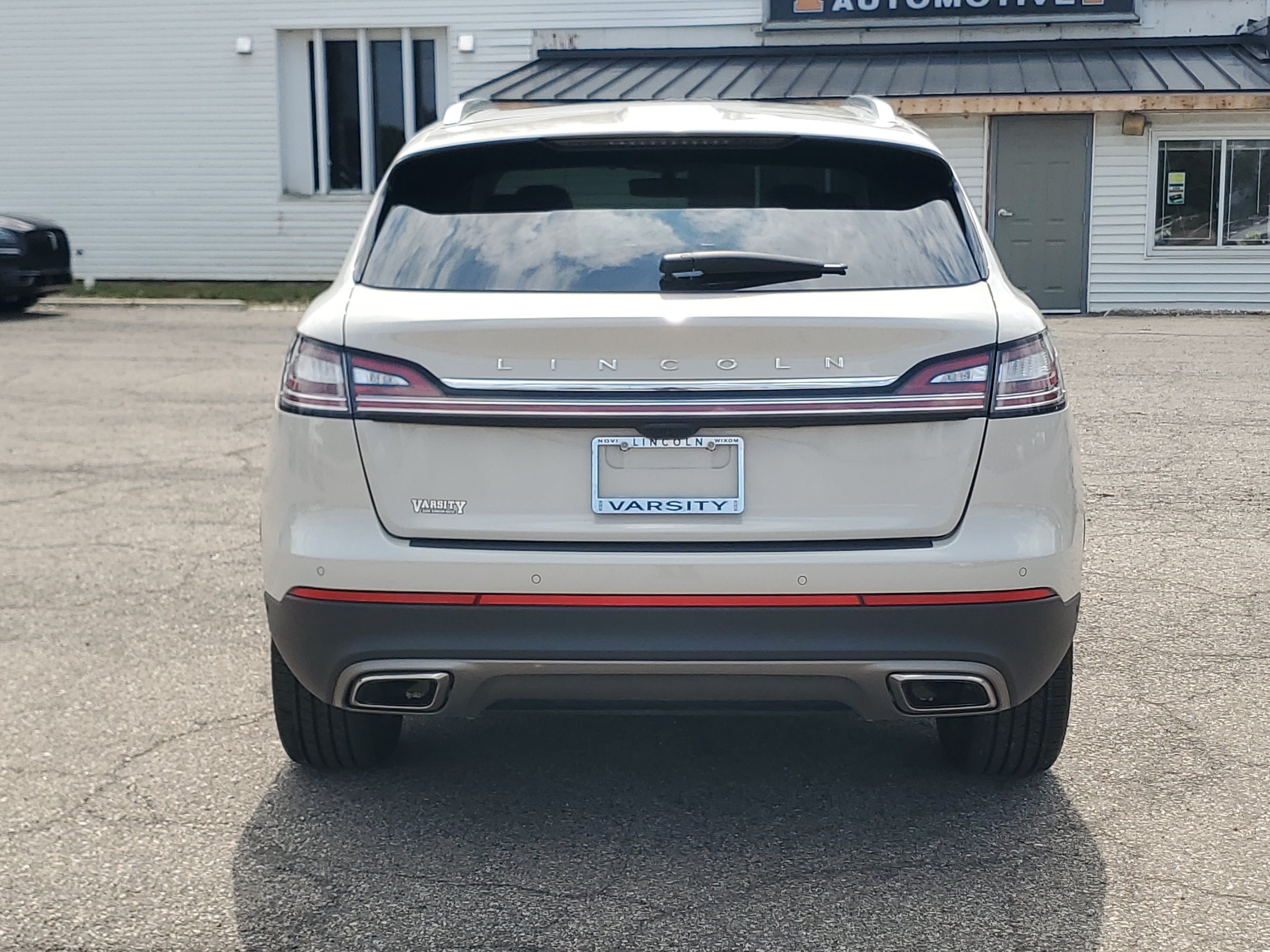 2023 Lincoln Nautilus Reserve