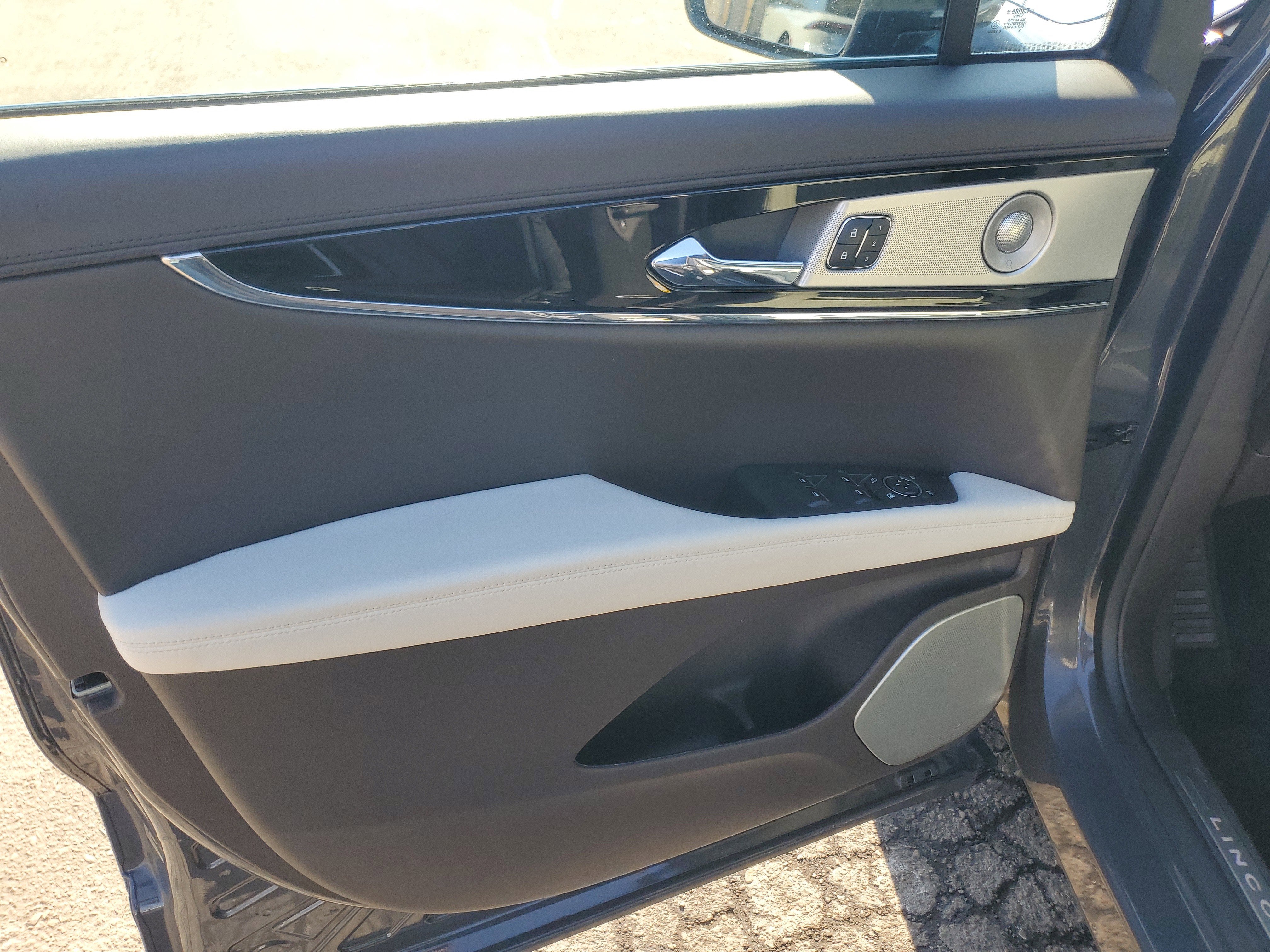 2022 Lincoln Nautilus Black Label