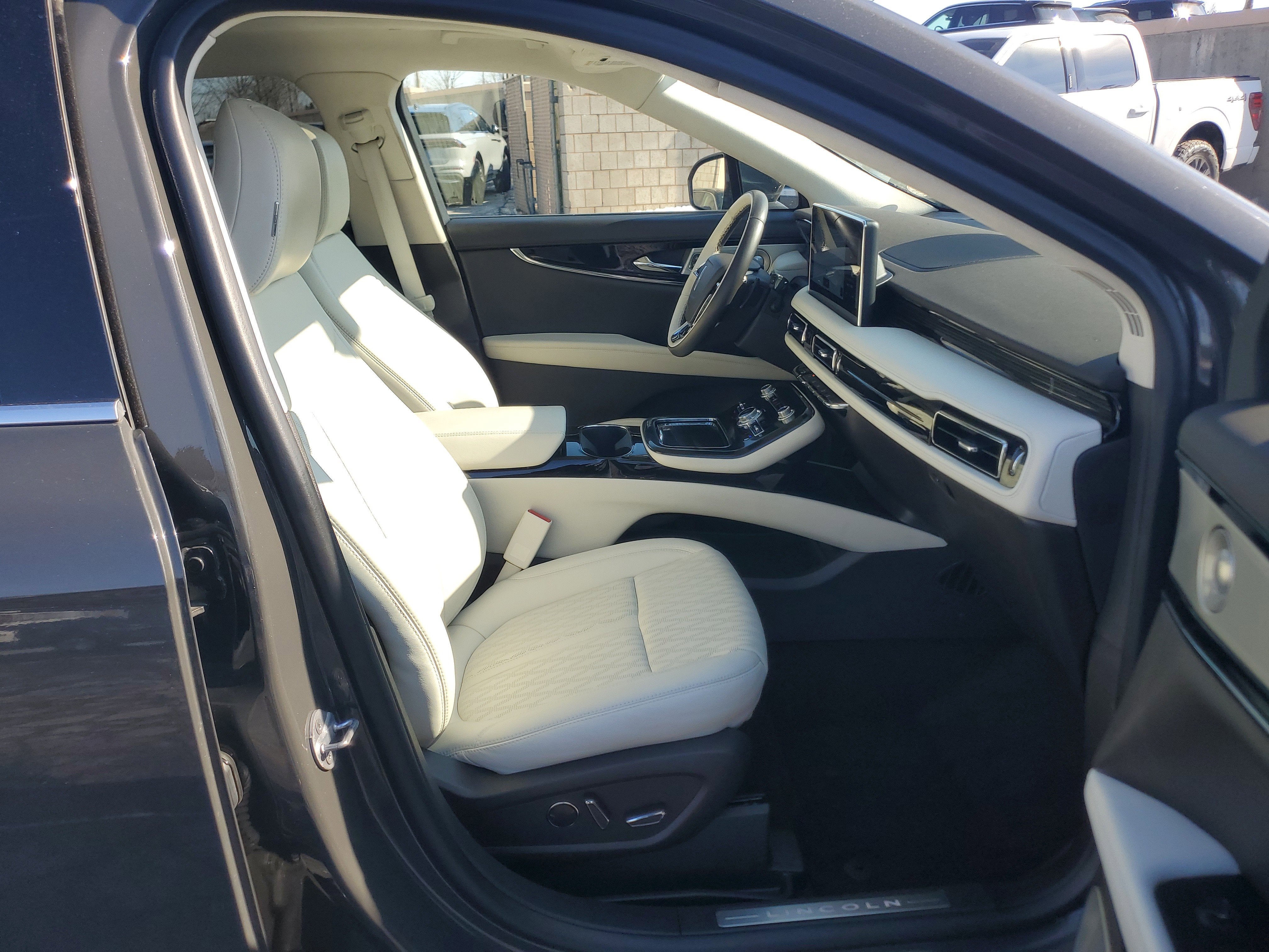 2022 Lincoln Nautilus Black Label