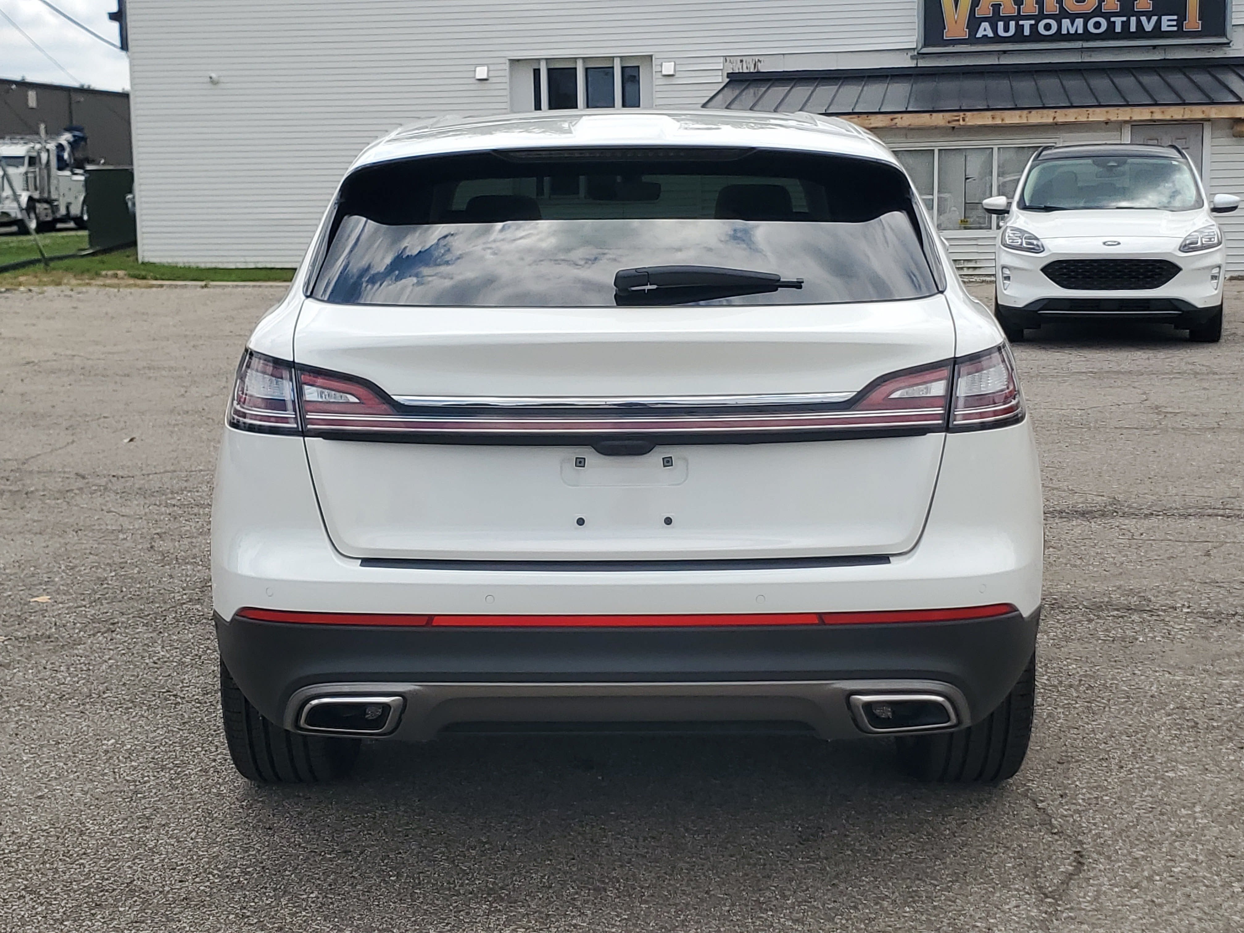 2023 Lincoln Nautilus Black Label