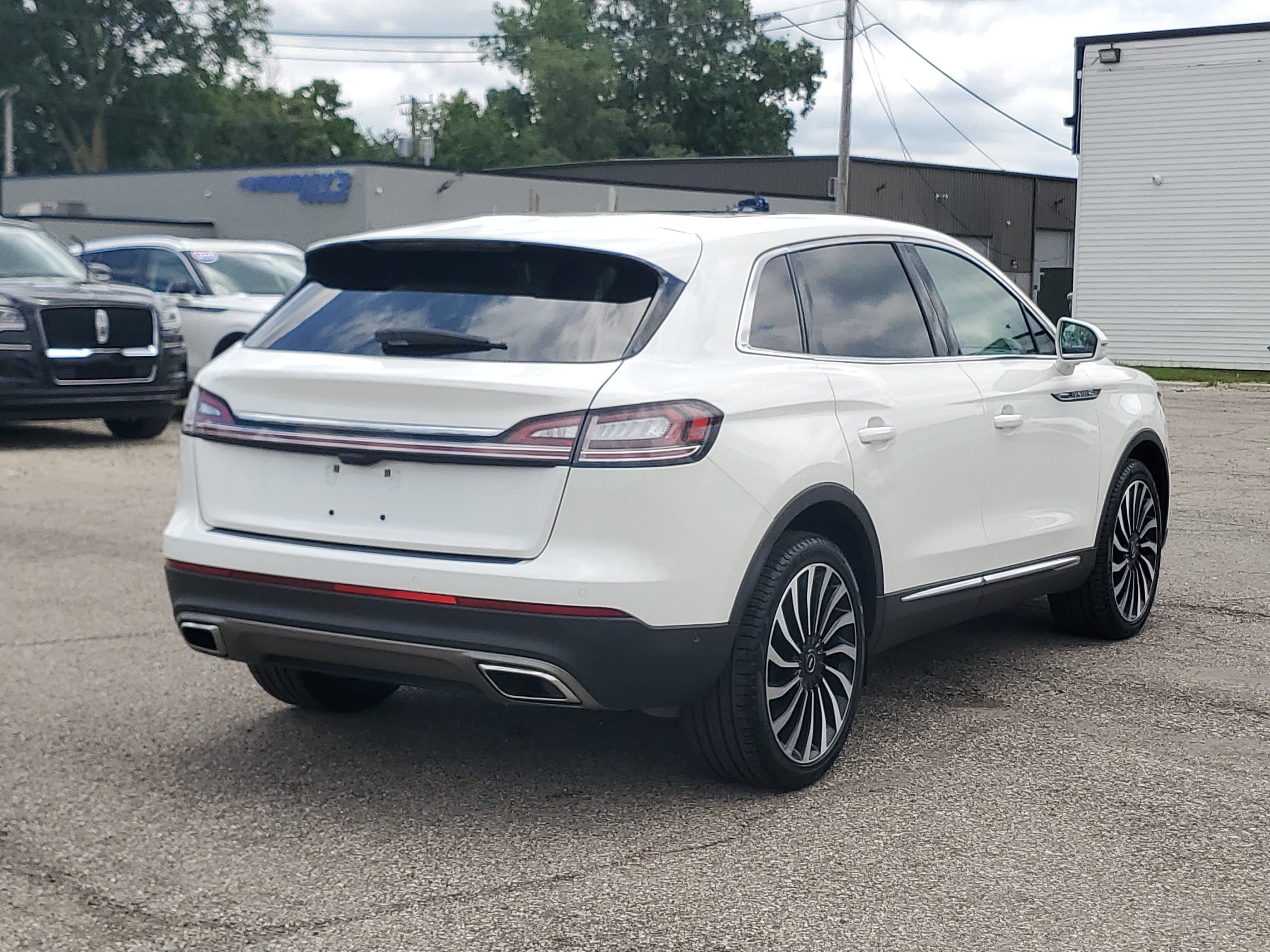2023 Lincoln Nautilus Black Label