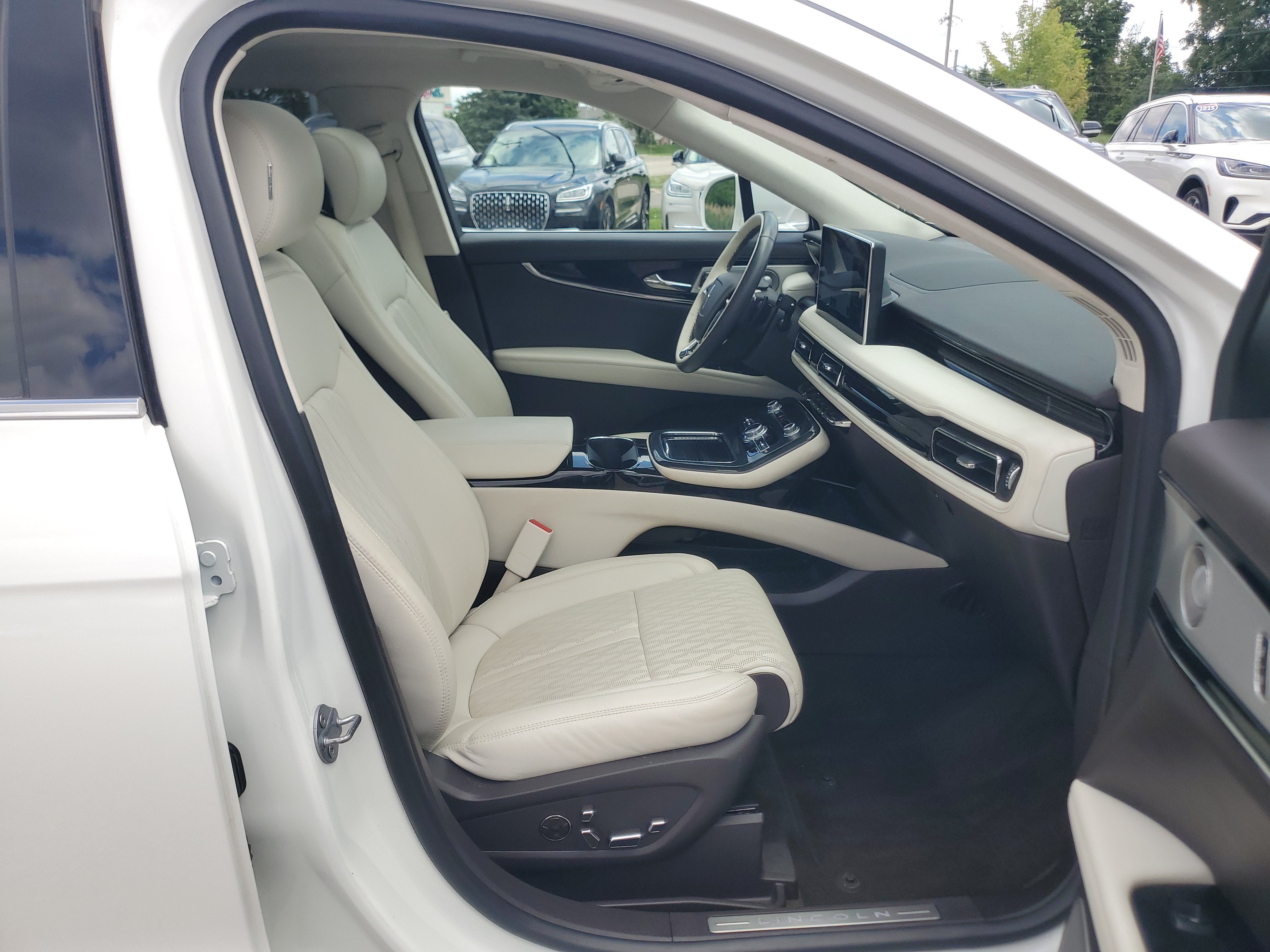 2023 Lincoln Nautilus Black Label