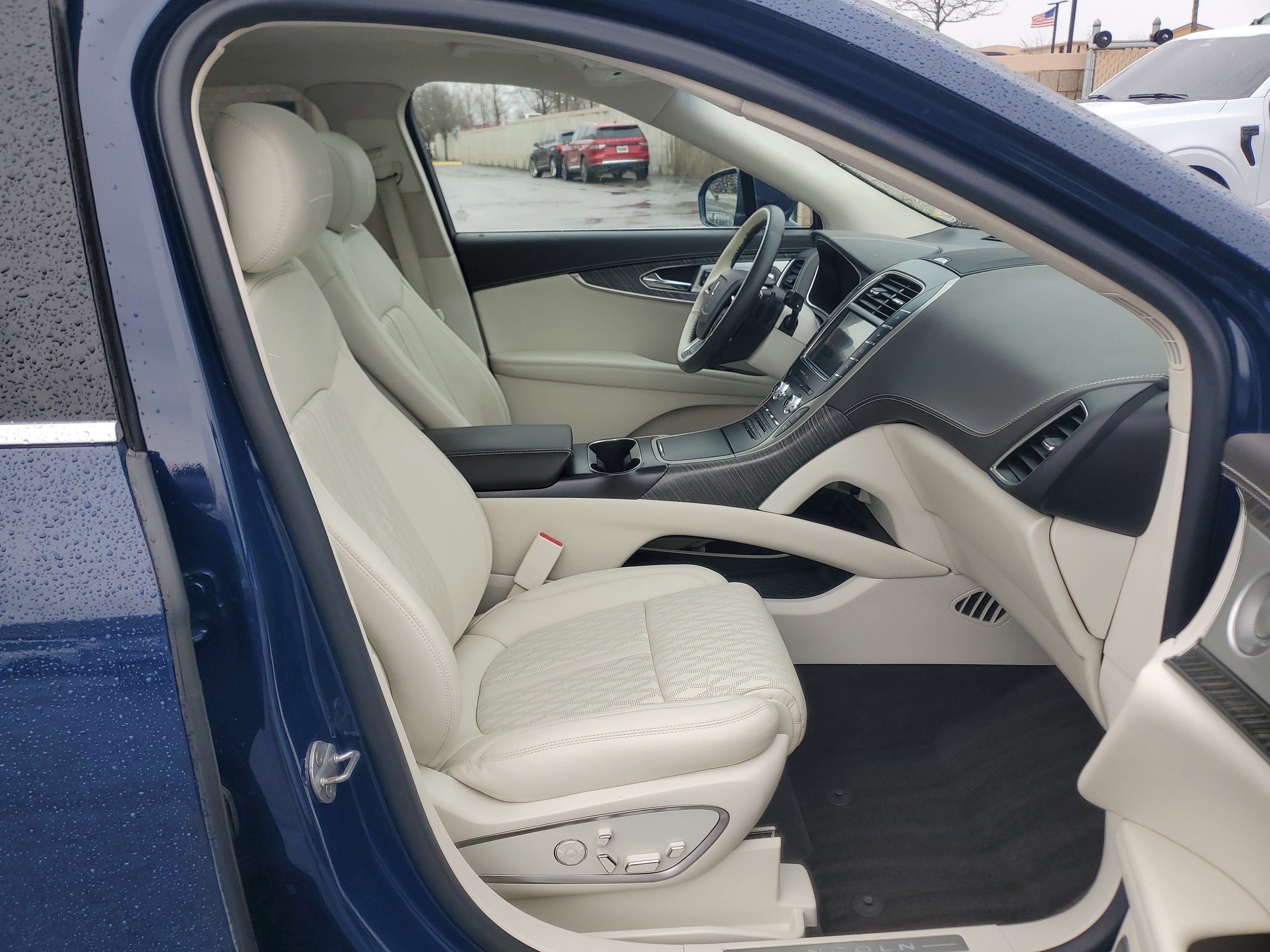 2020 Lincoln Nautilus Black Label