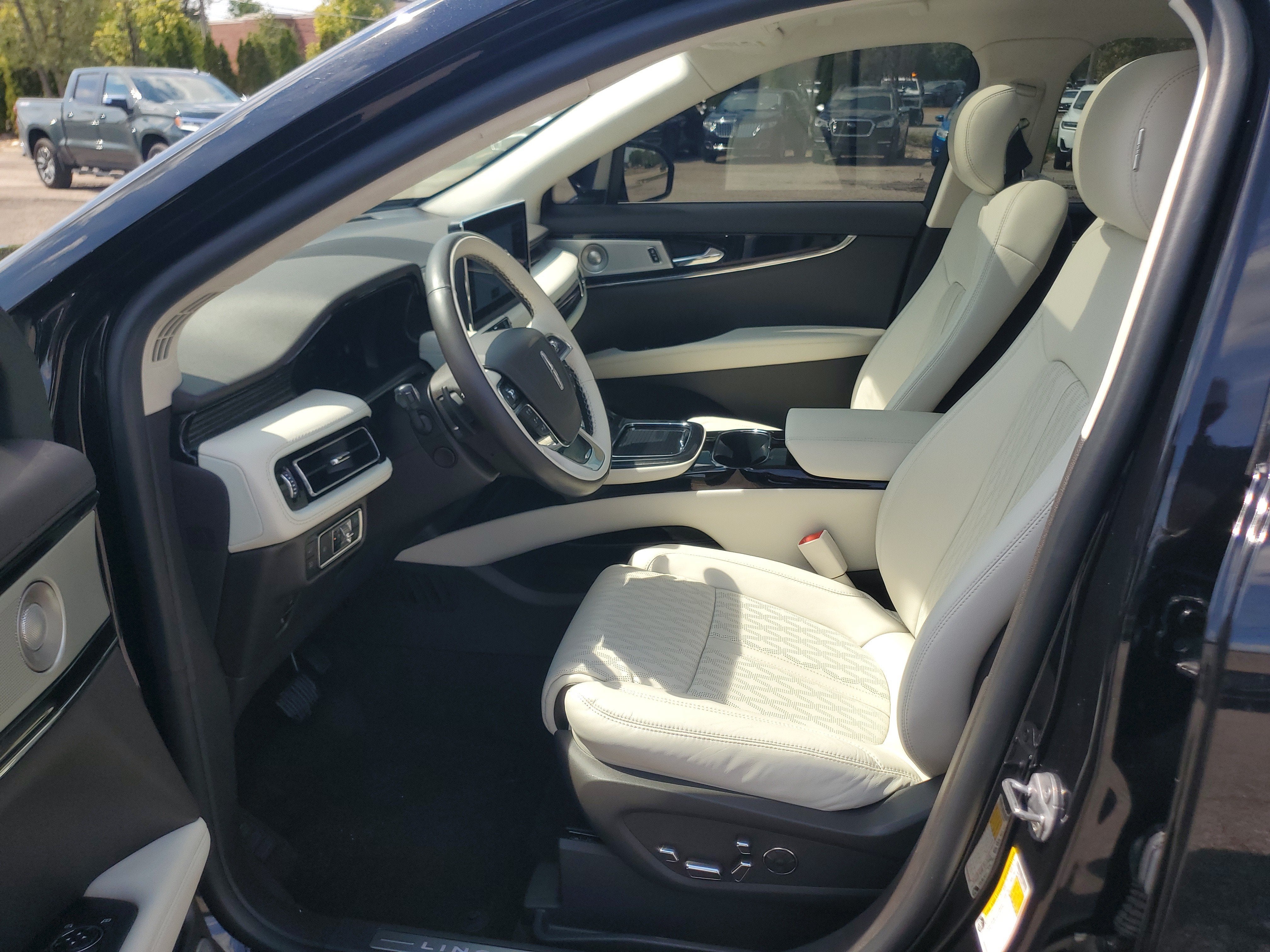 2023 Lincoln Nautilus Black Label