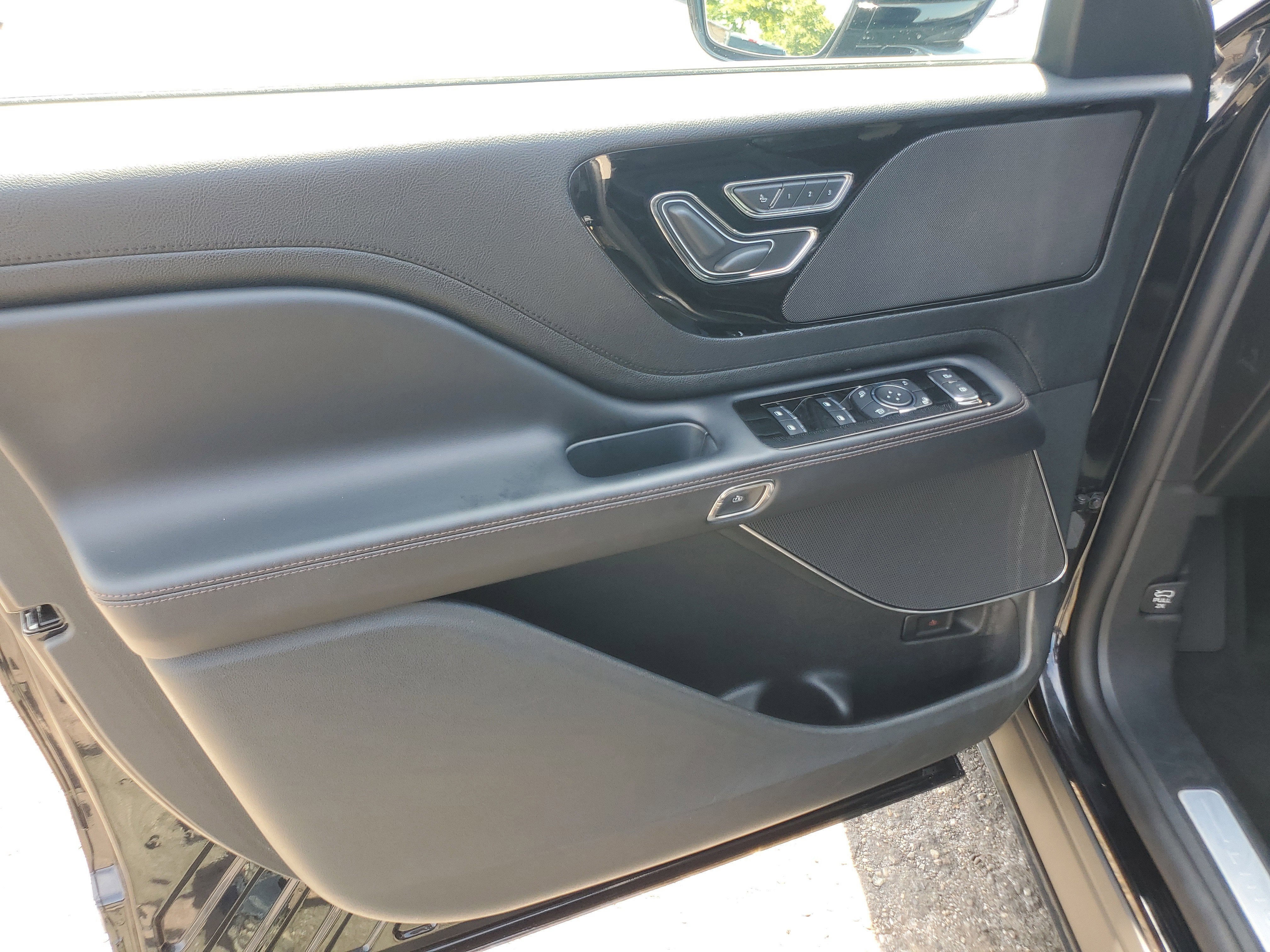 2023 Lincoln Aviator Standard