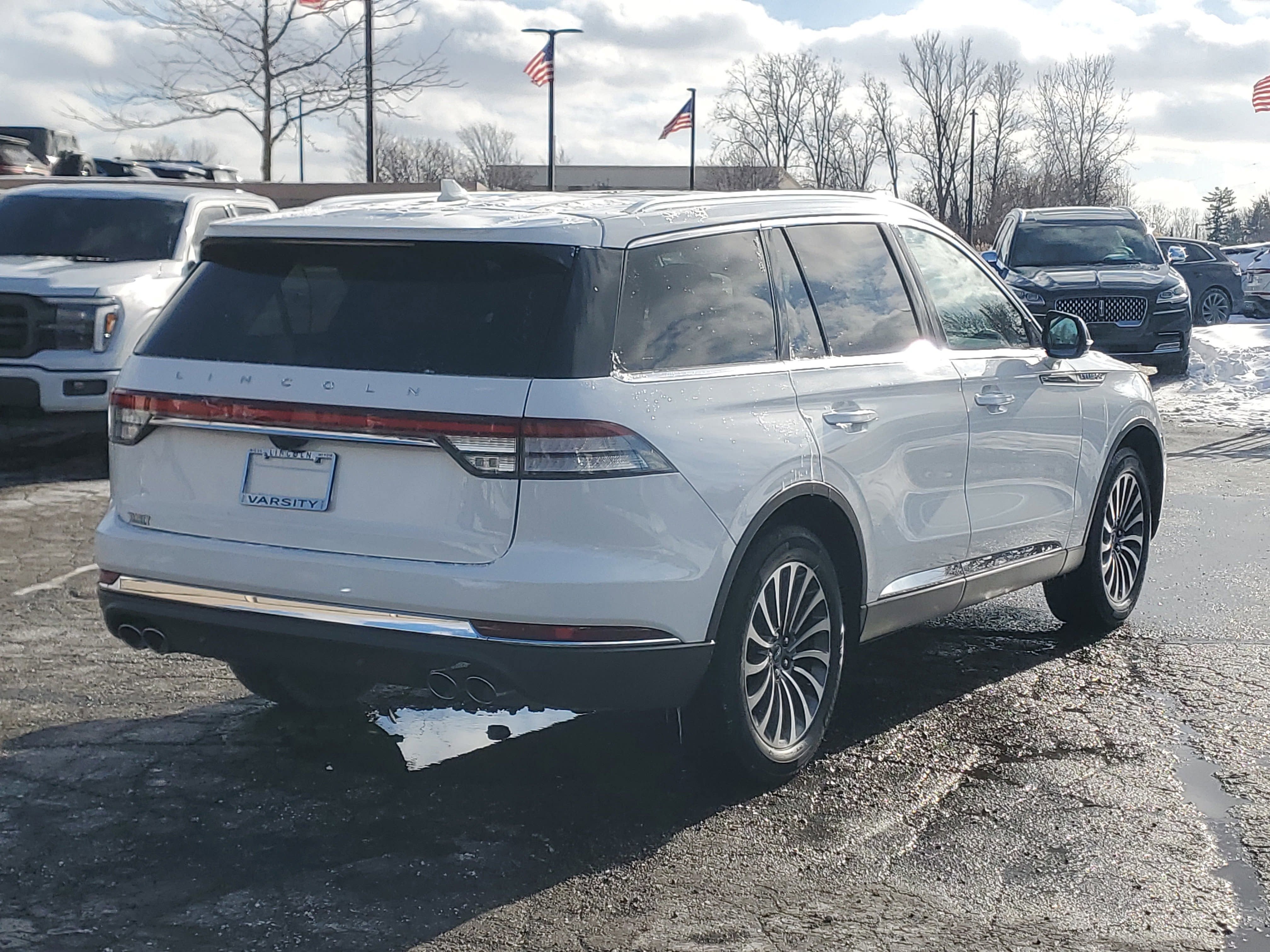 2023 Lincoln Aviator Standard