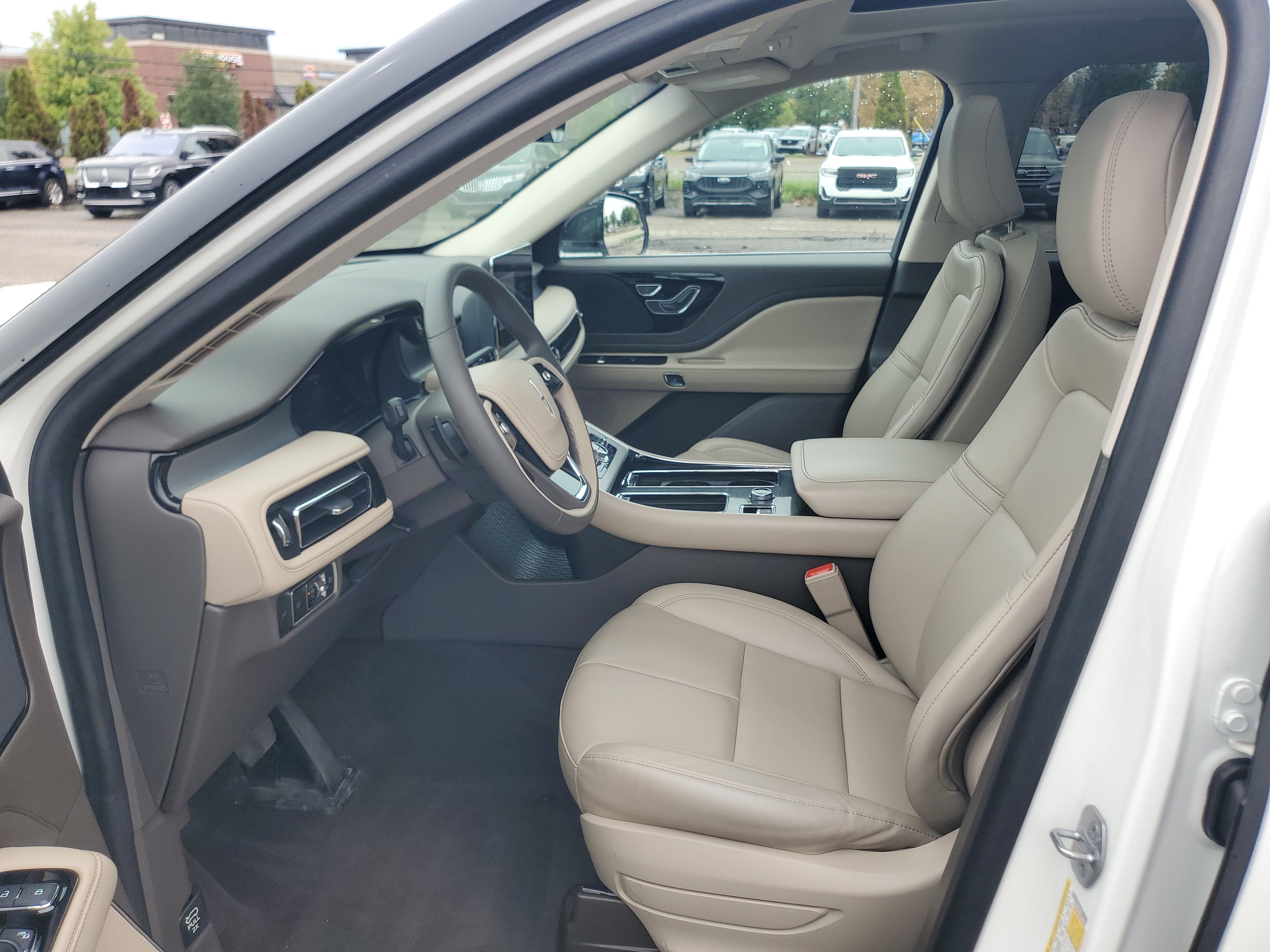 2024 Lincoln Aviator Premiere