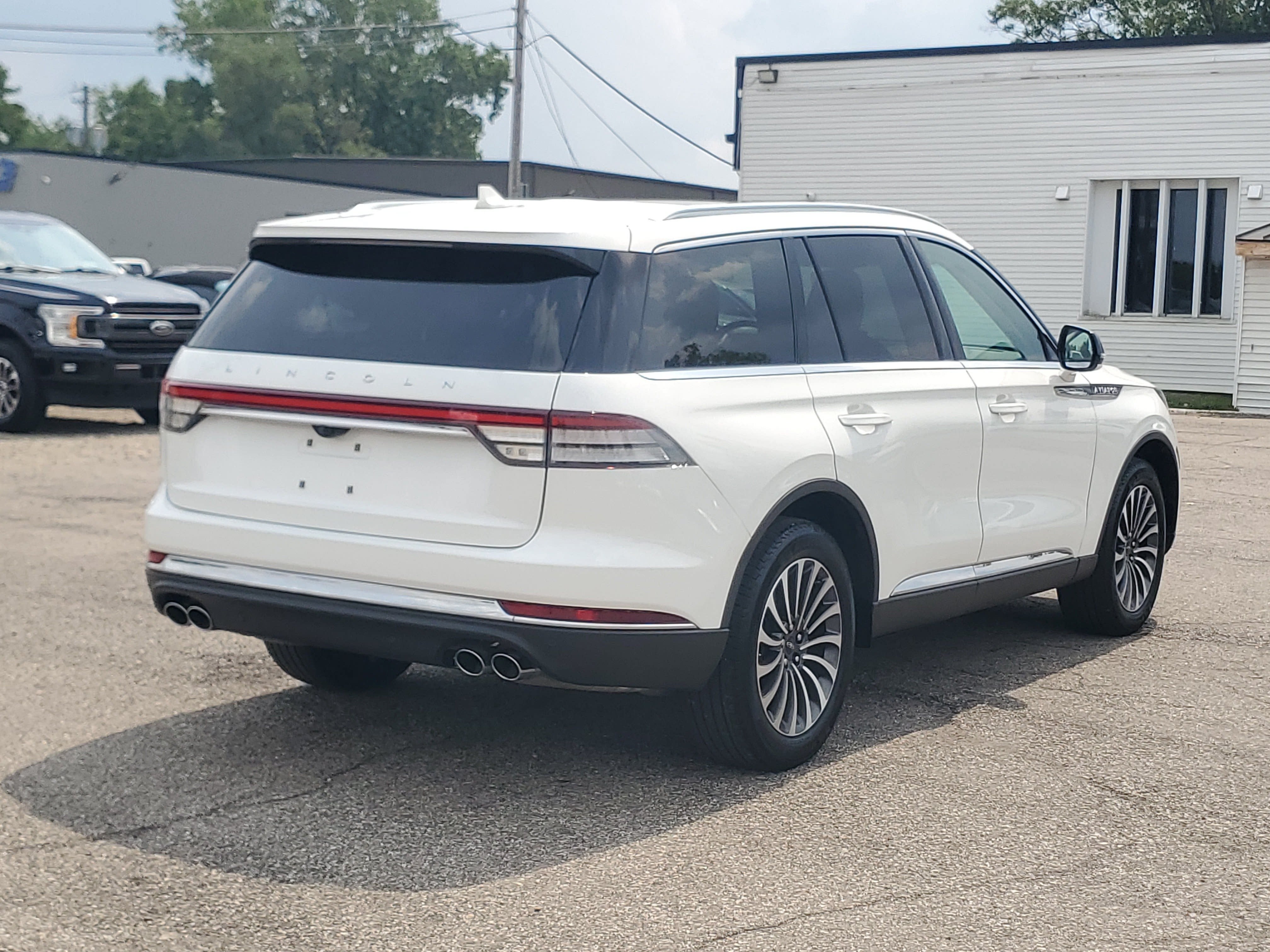 2024 Lincoln Aviator Premiere