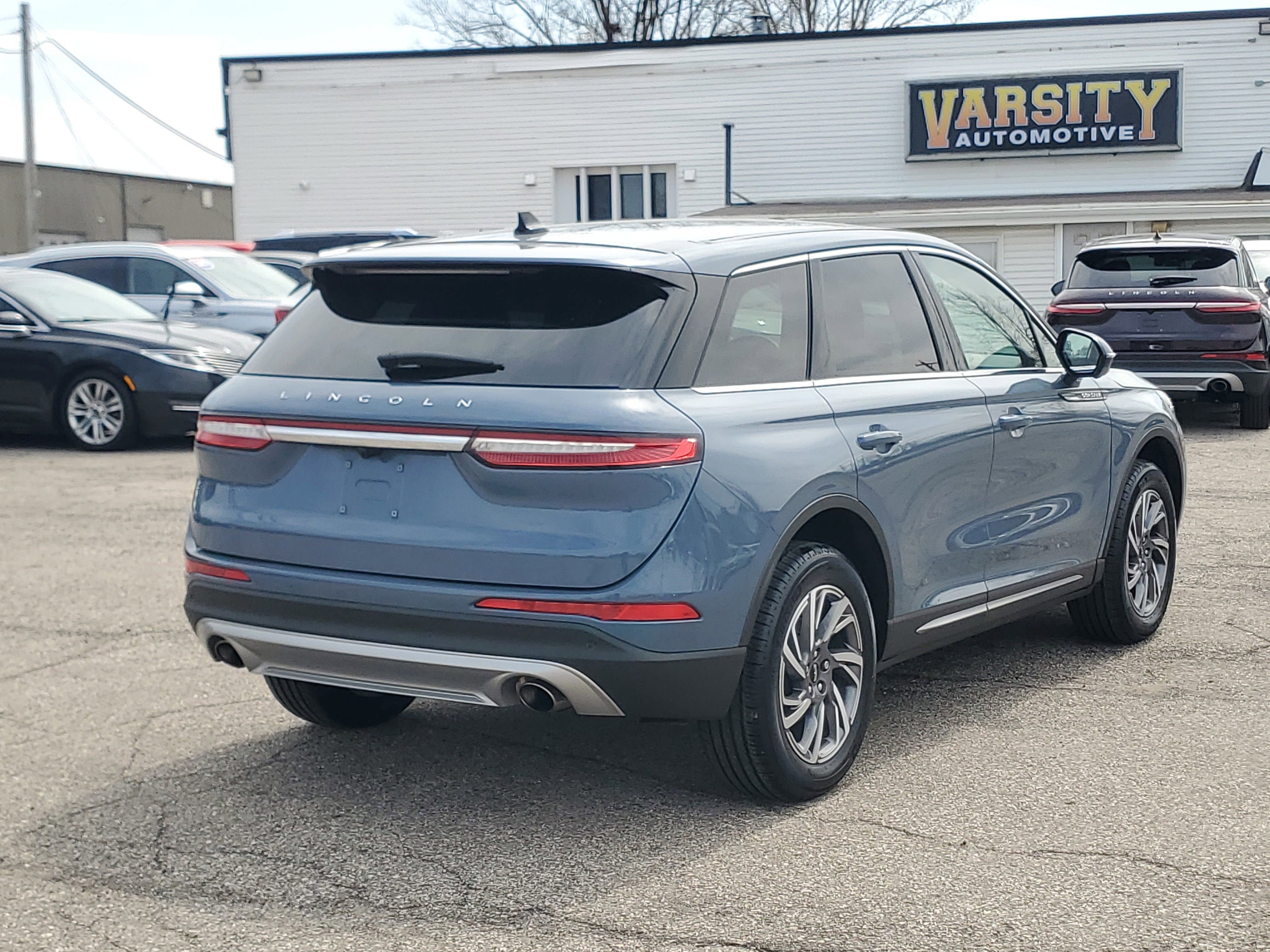 2023 Lincoln Corsair Standard