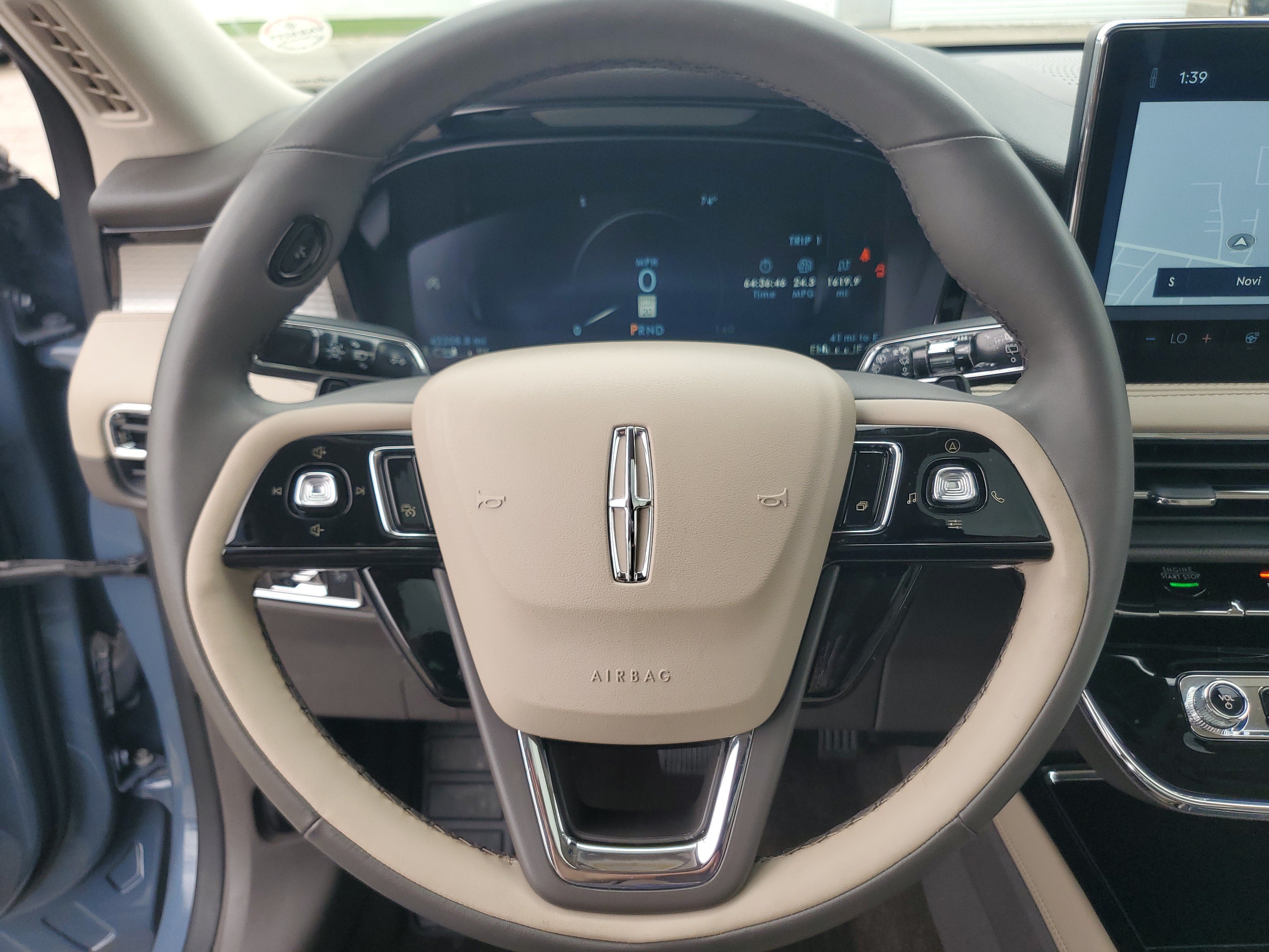 2023 Lincoln Corsair Standard