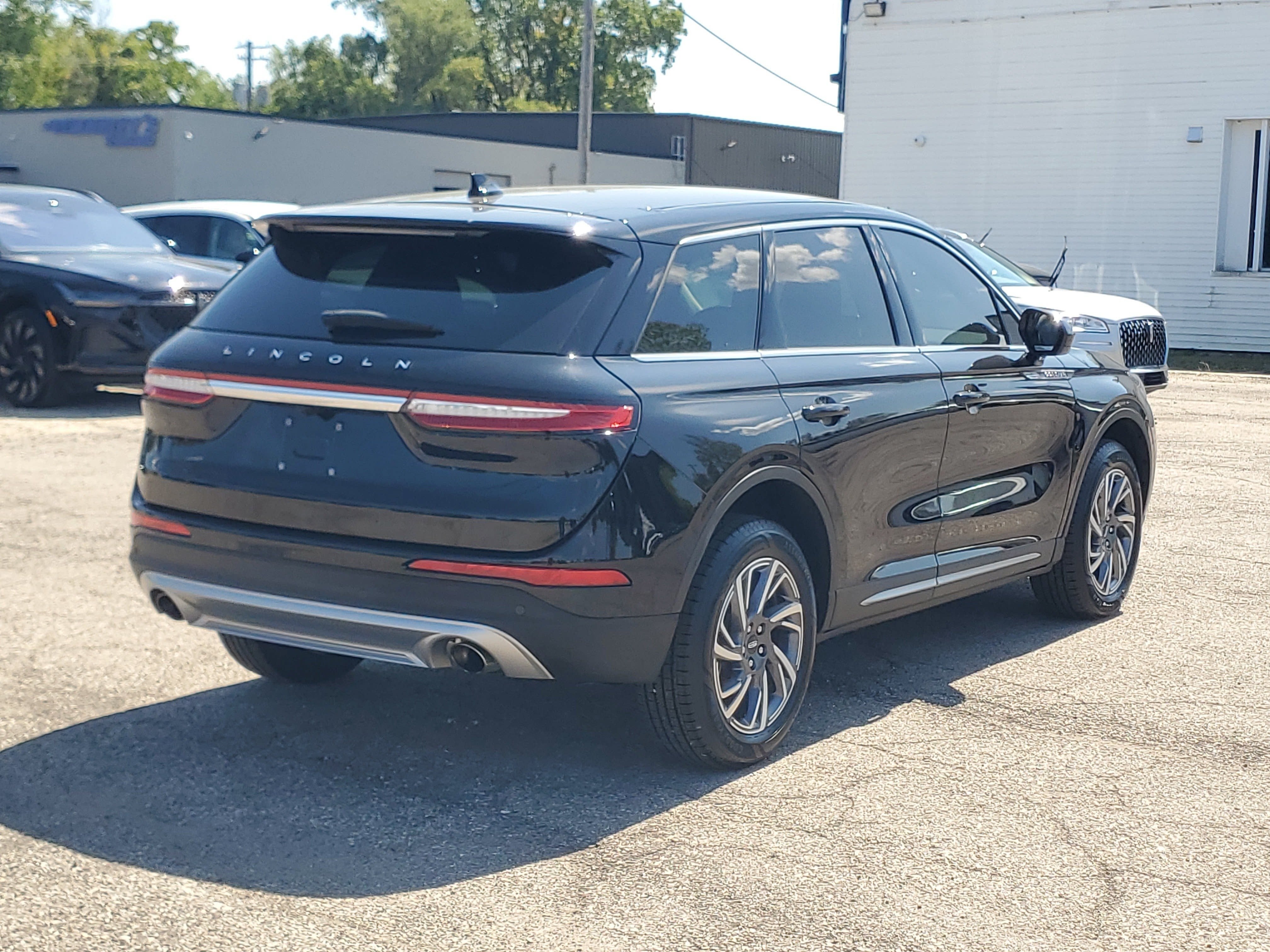 2023 Lincoln Corsair Standard