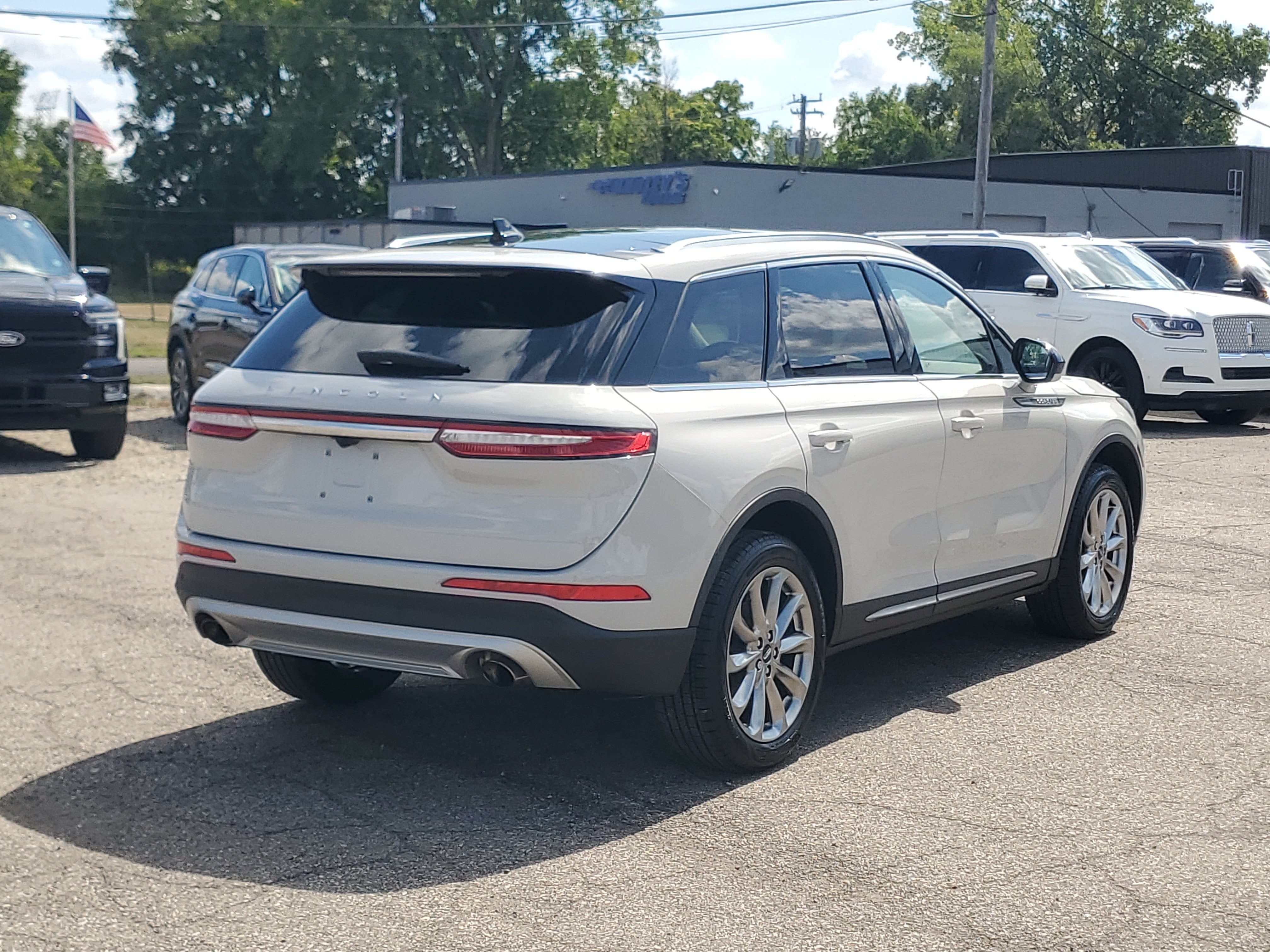 2022 Lincoln Corsair Standard