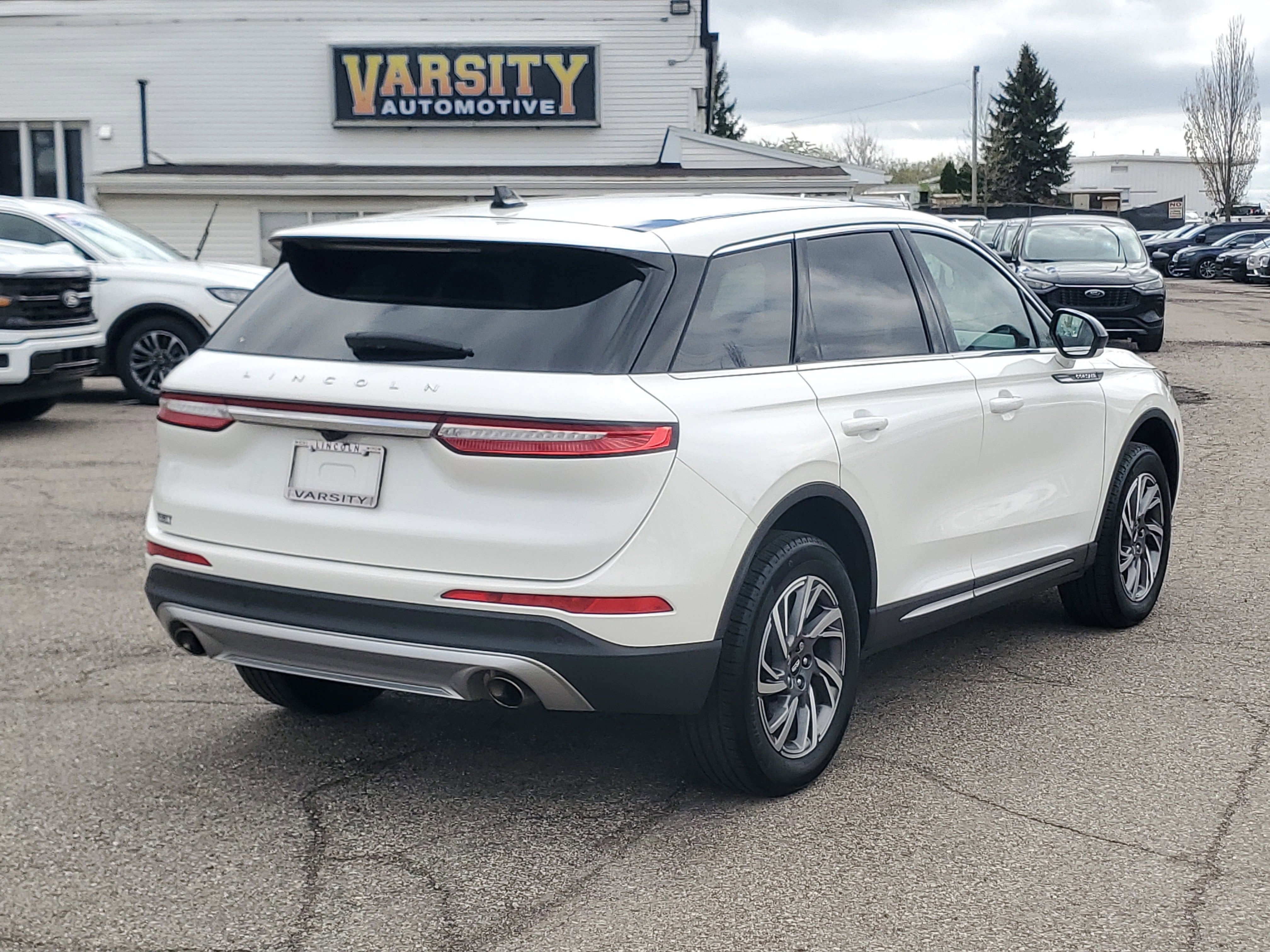 2023 Lincoln Corsair Standard