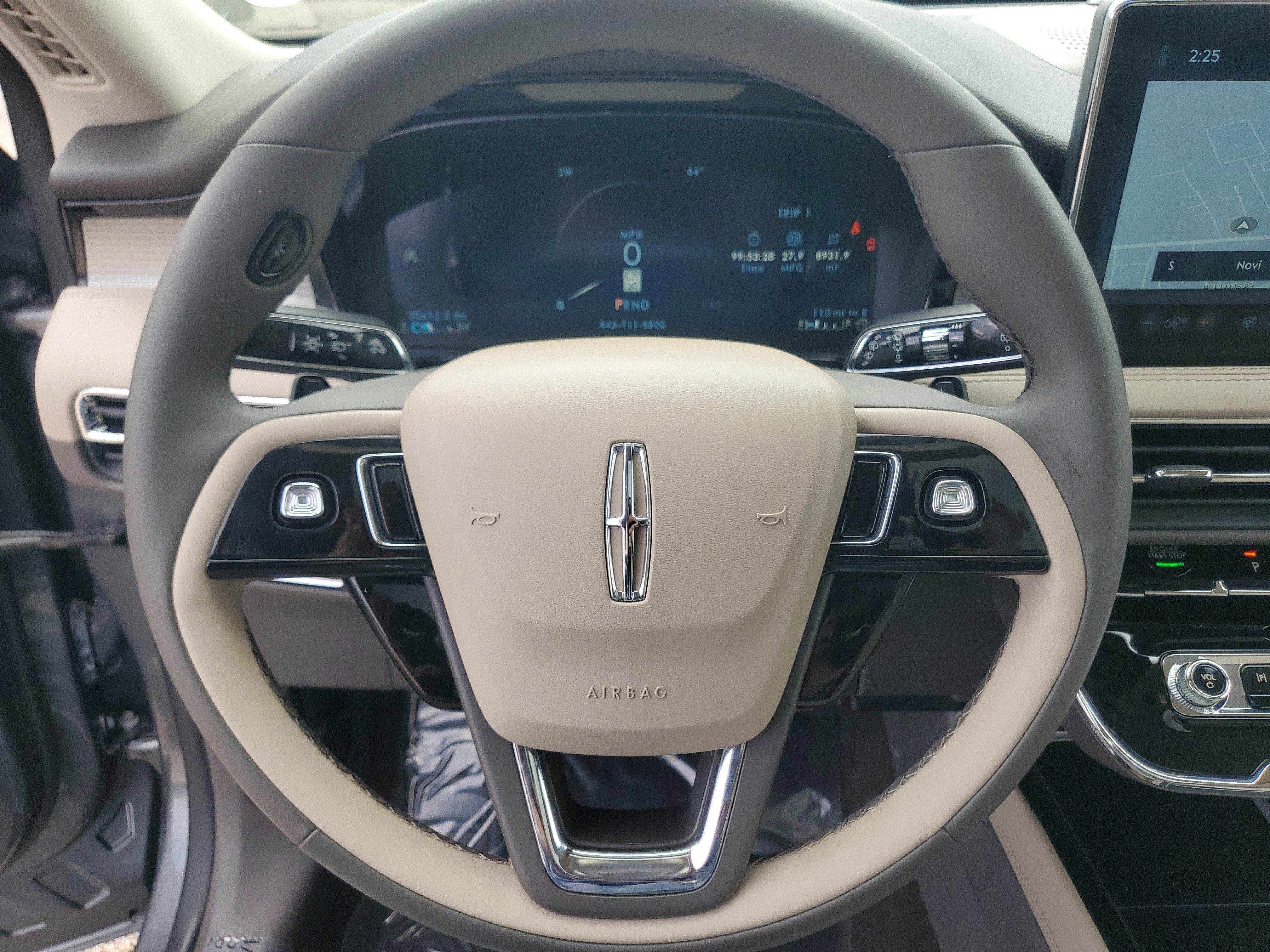 2023 Lincoln Corsair Standard