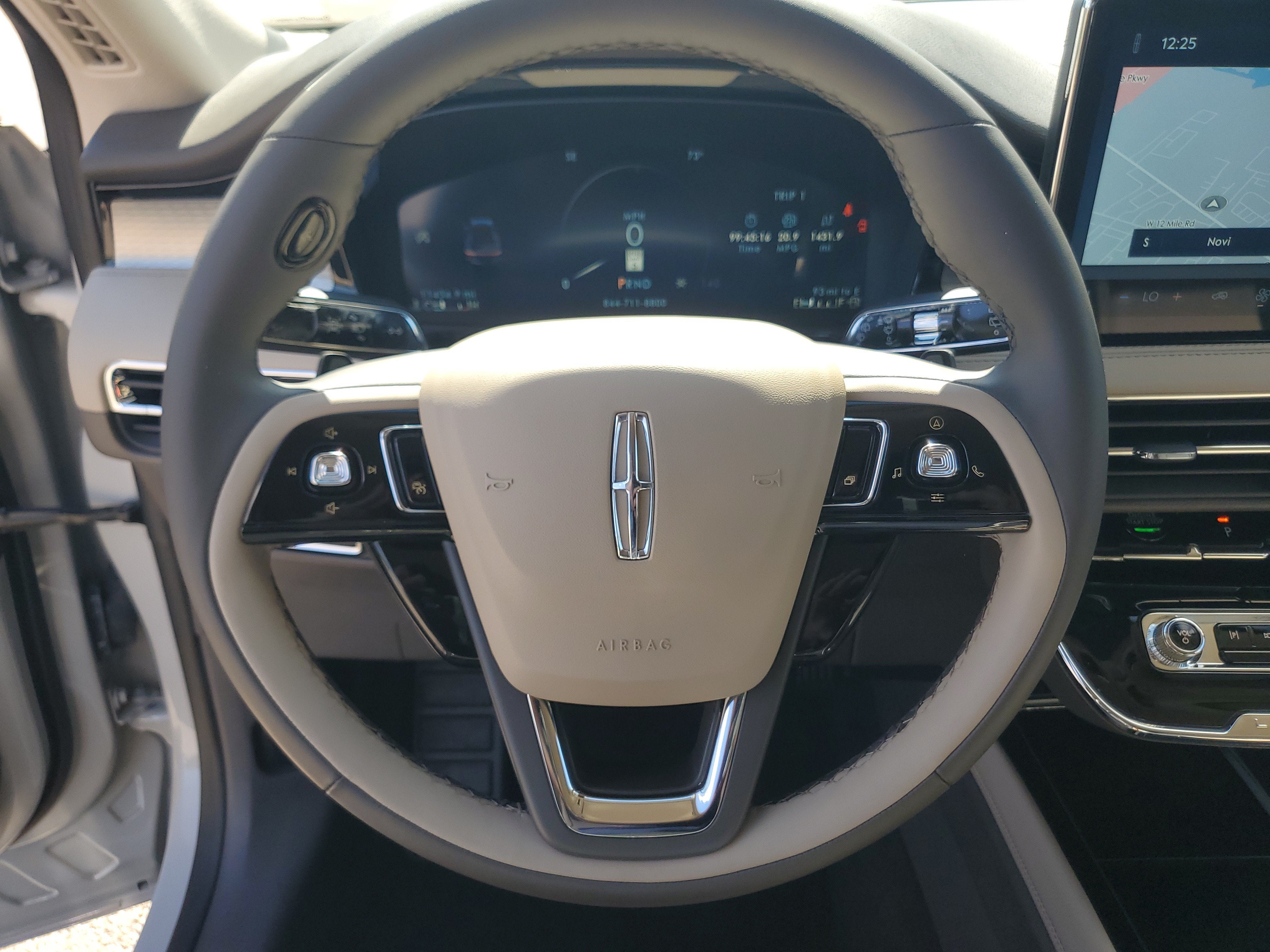 2023 Lincoln Corsair Standard