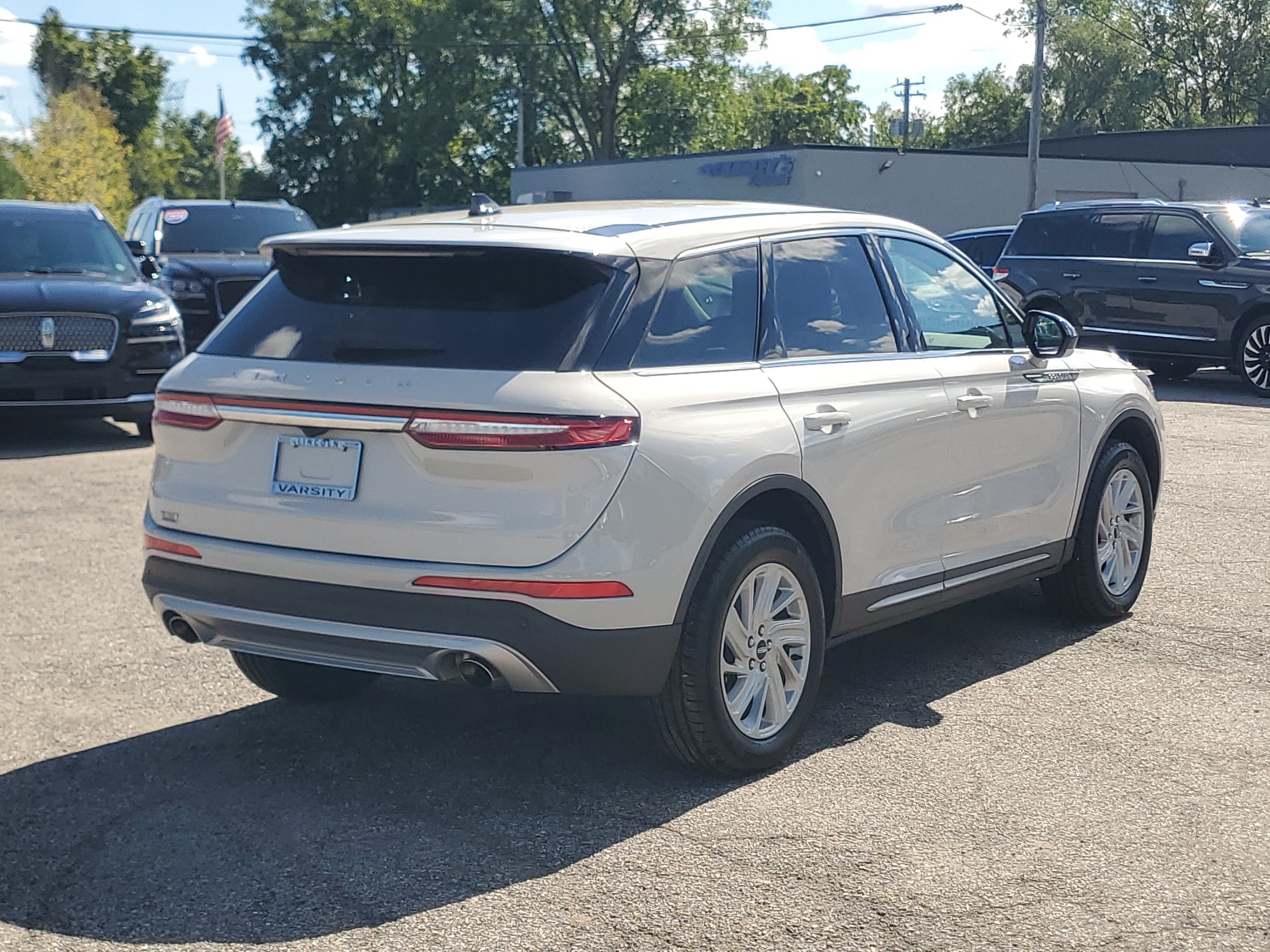 2023 Lincoln Corsair Standard