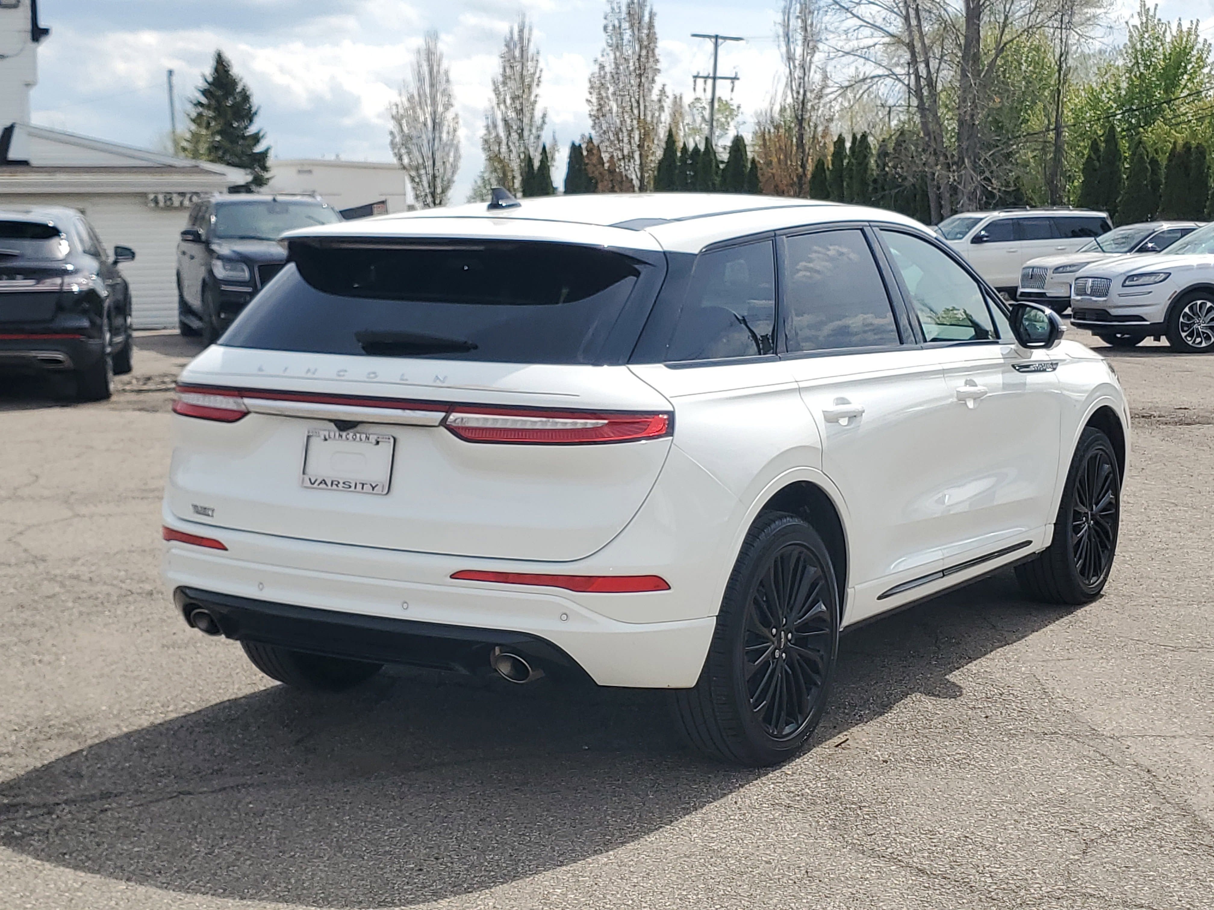 2023 Lincoln Corsair Standard