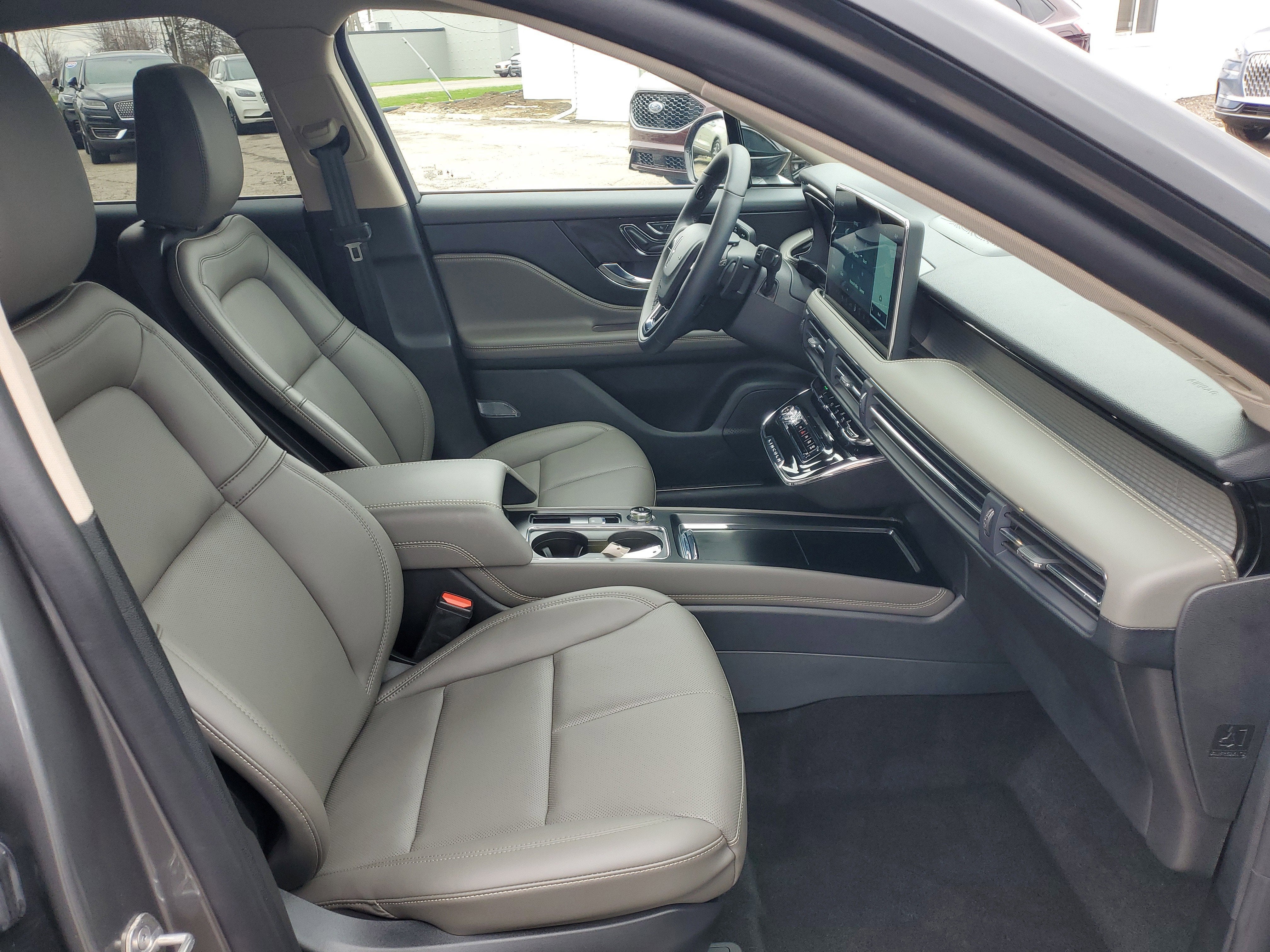 2025 Lincoln Corsair Premiere