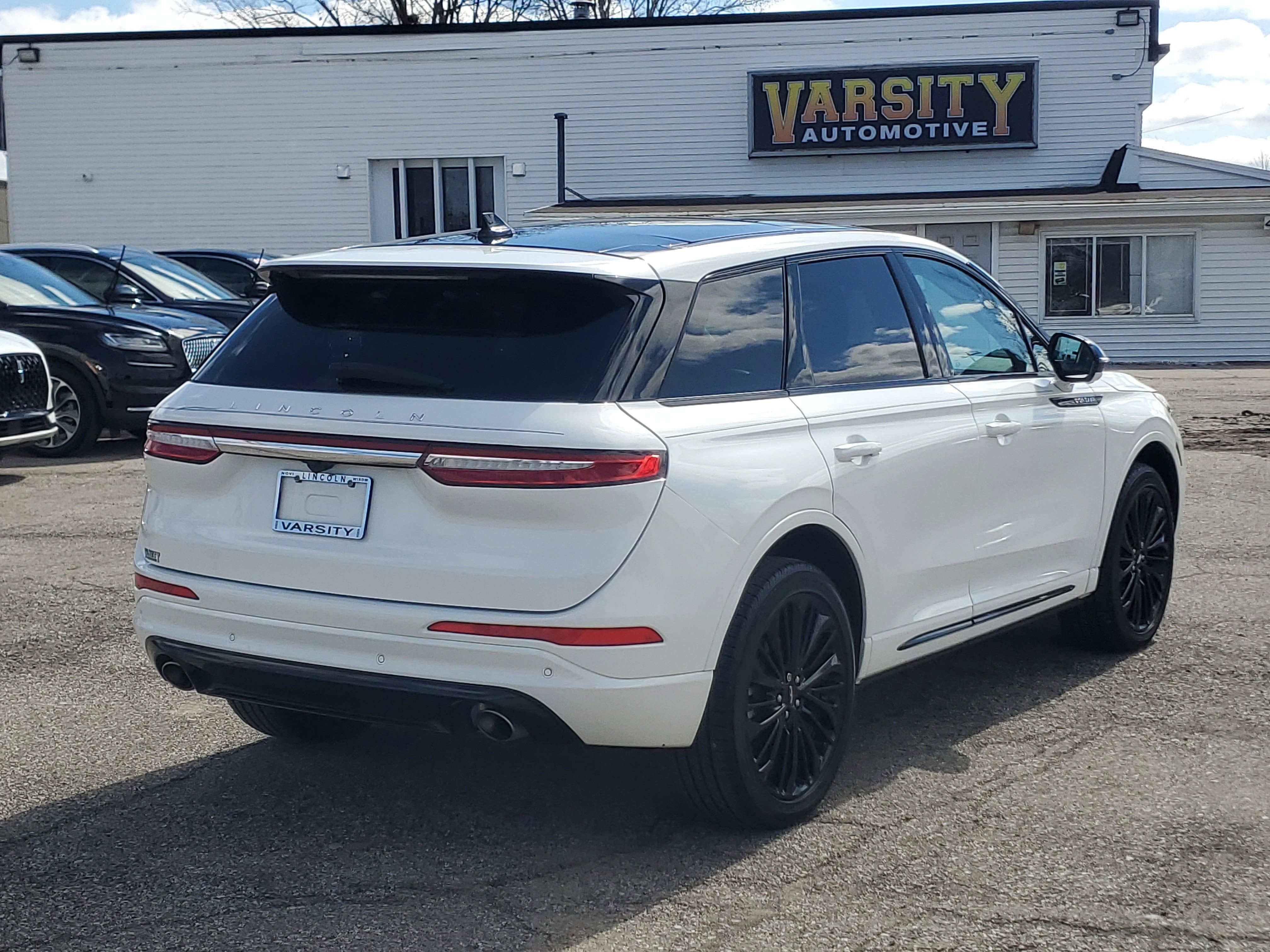 2023 Lincoln Corsair Standard