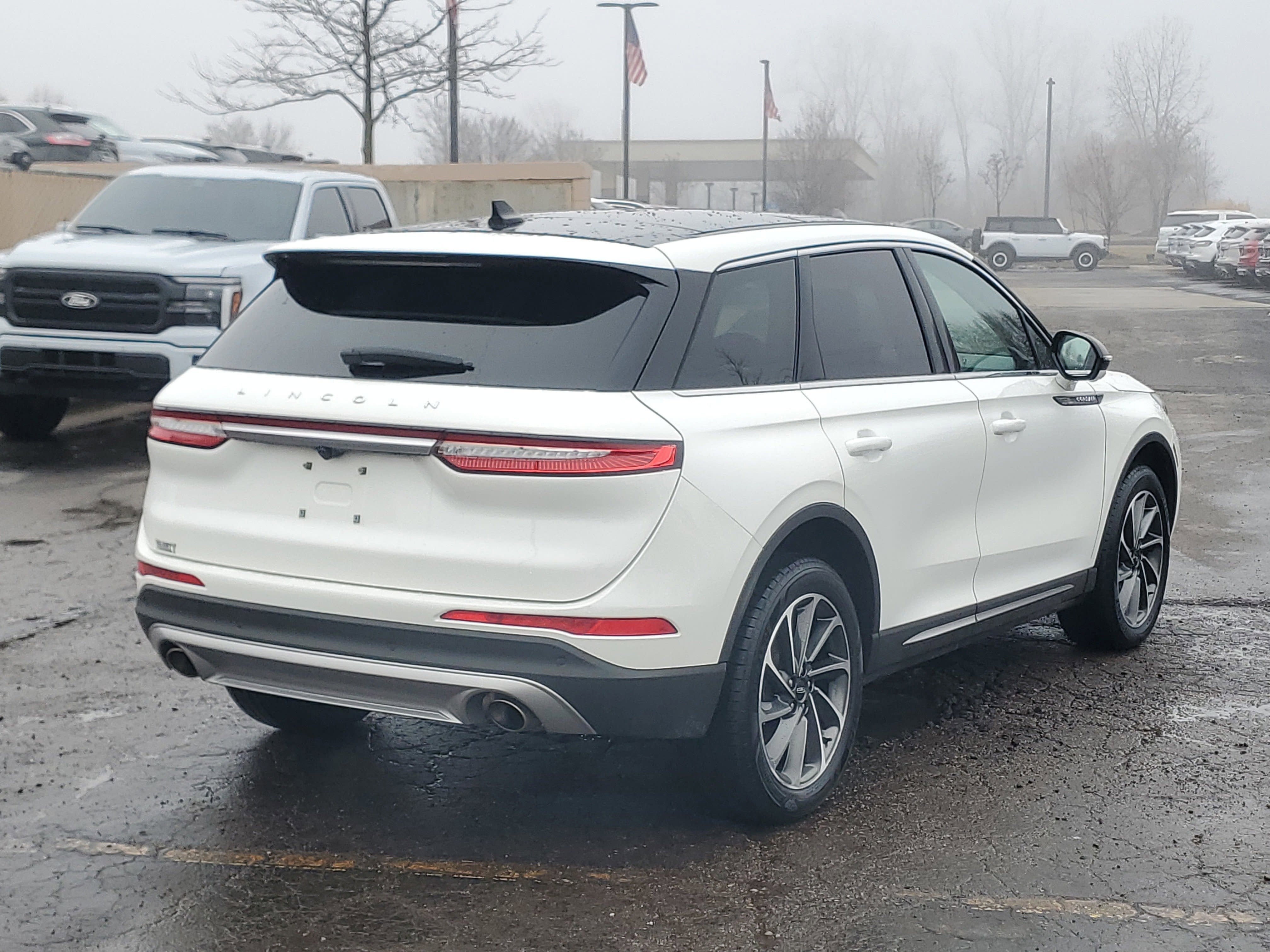 2023 Lincoln Corsair Standard