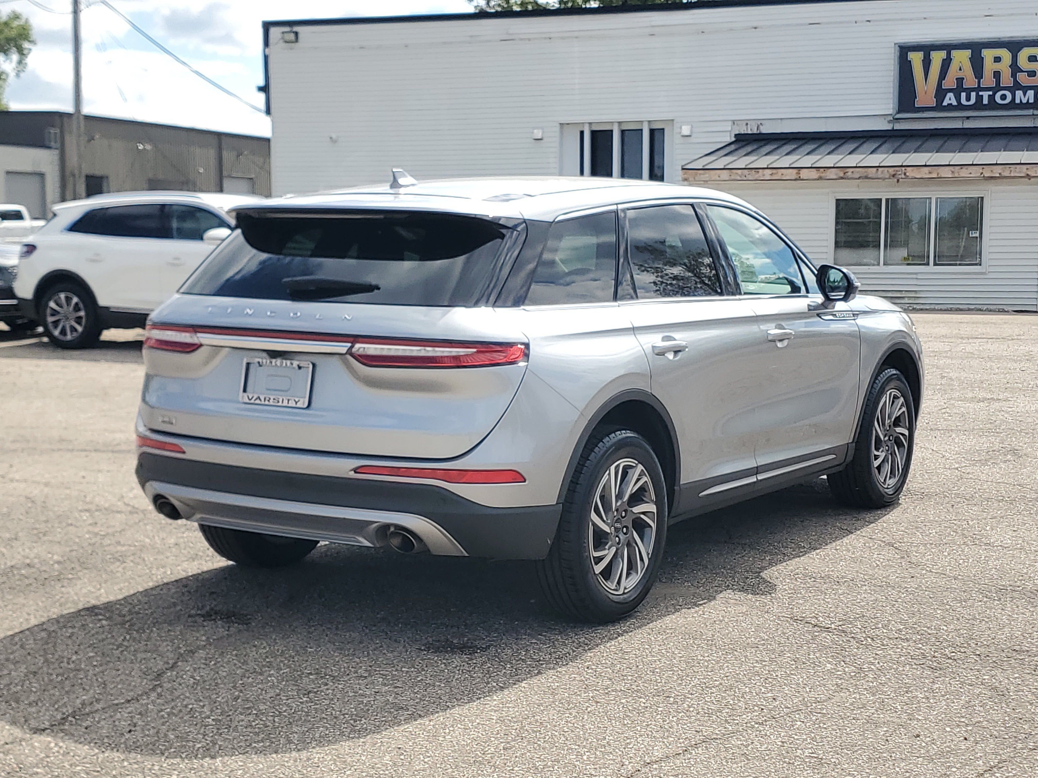 2023 Lincoln Corsair Standard