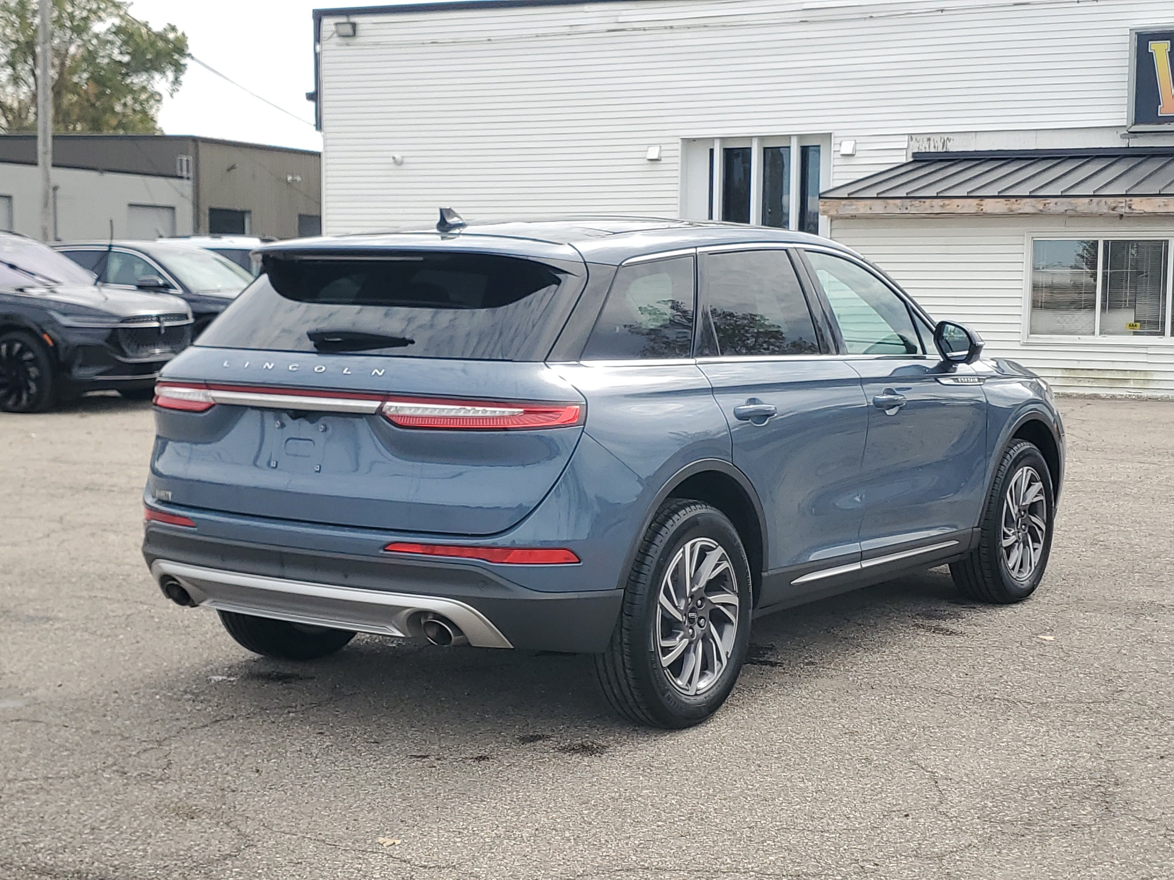 2023 Lincoln Corsair Standard