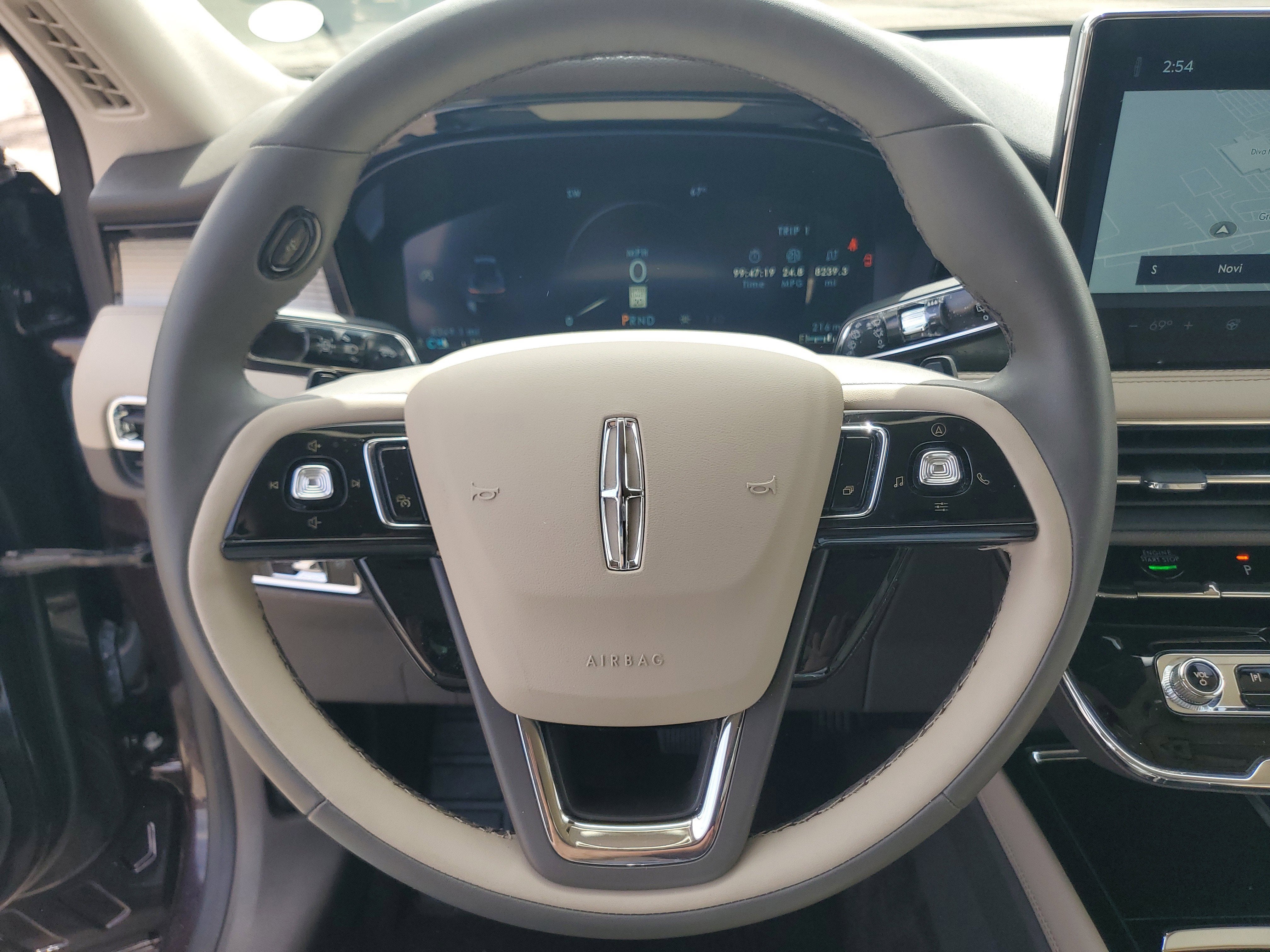 2023 Lincoln Corsair Standard