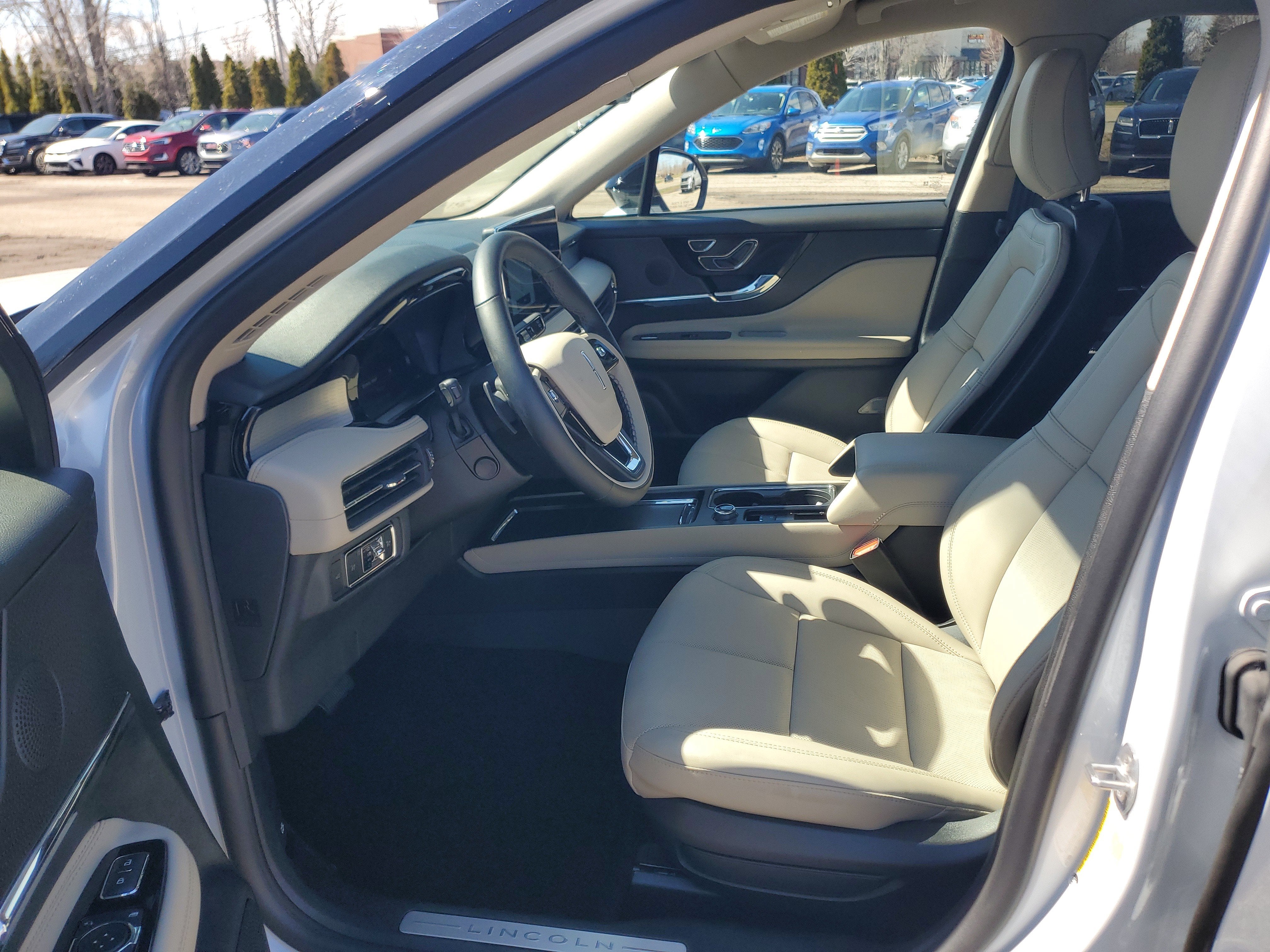 2025 Lincoln Corsair Premiere