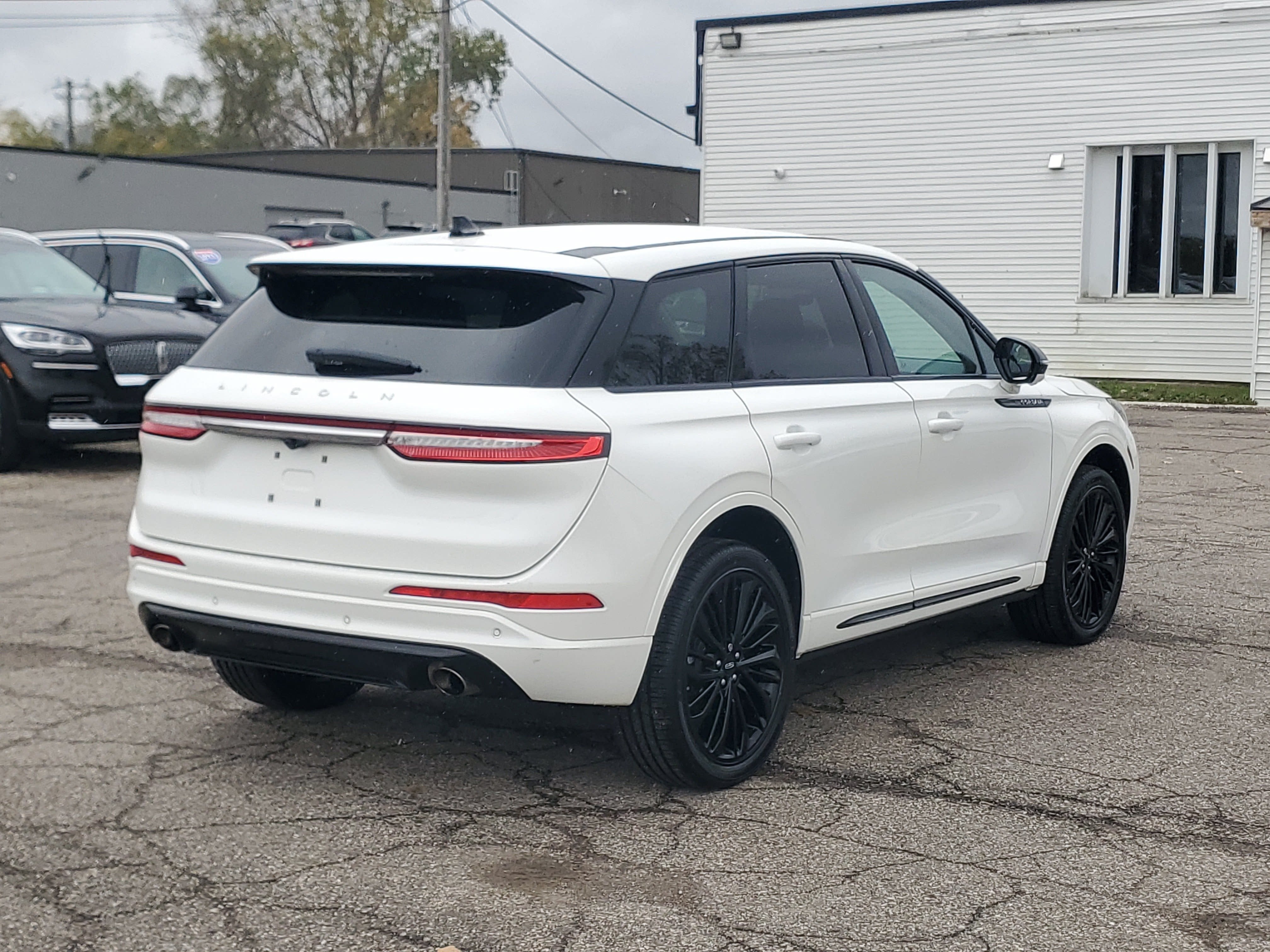 2023 Lincoln Corsair Standard