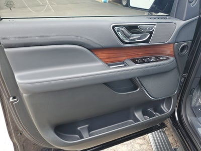 2023 Lincoln Navigator Standard