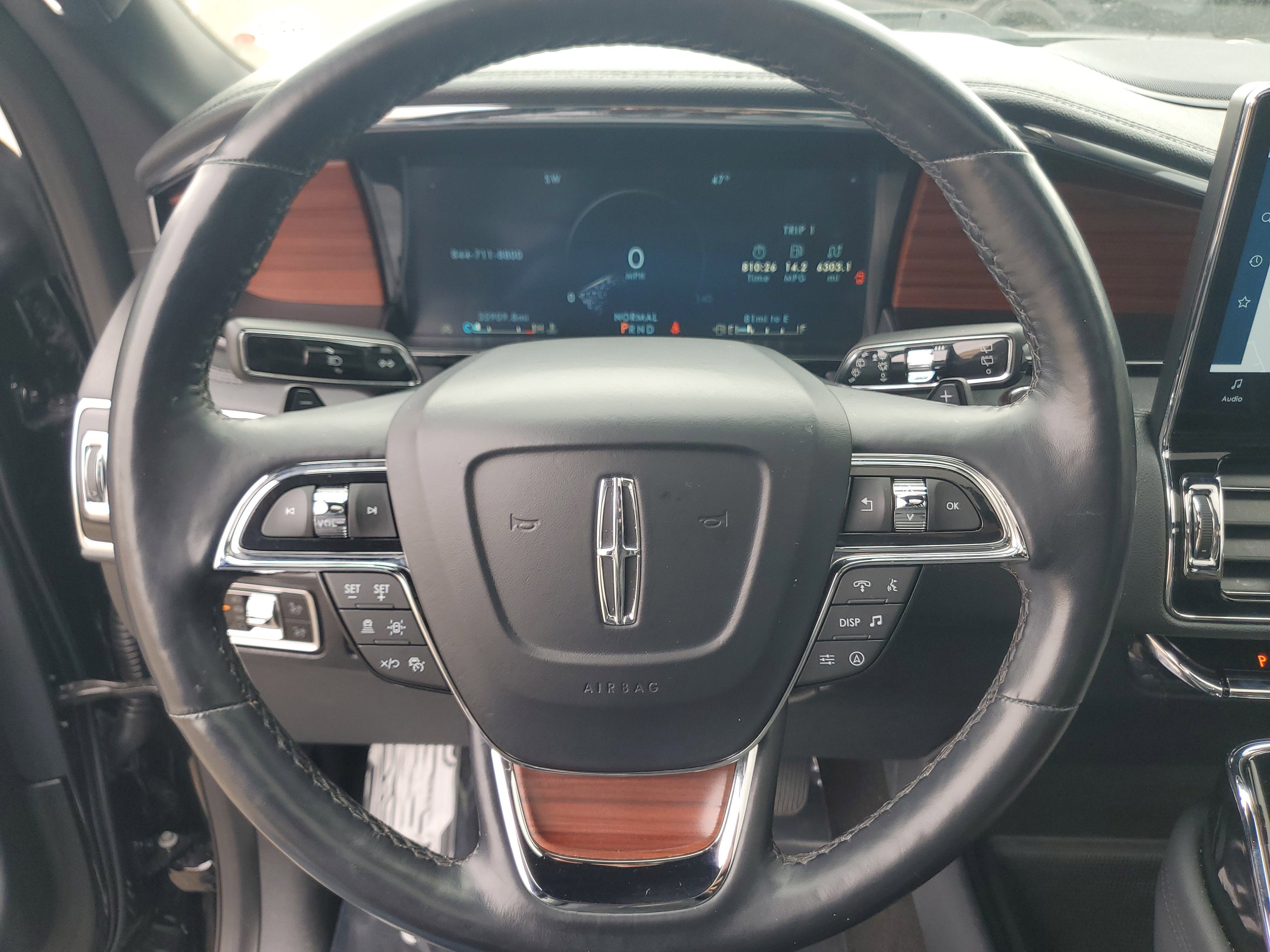 2023 Lincoln Navigator Standard