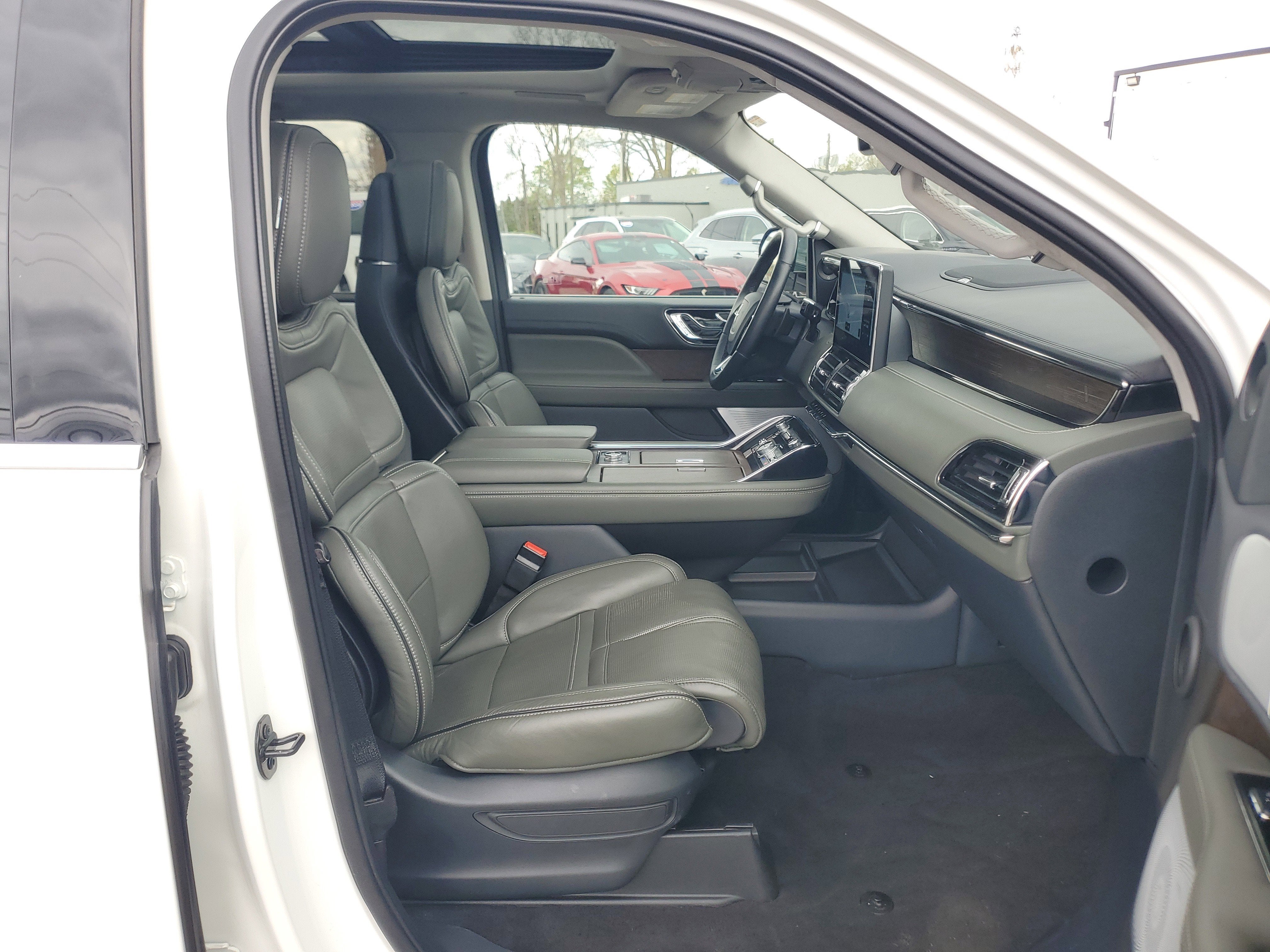 2024 Lincoln Navigator Black Label
