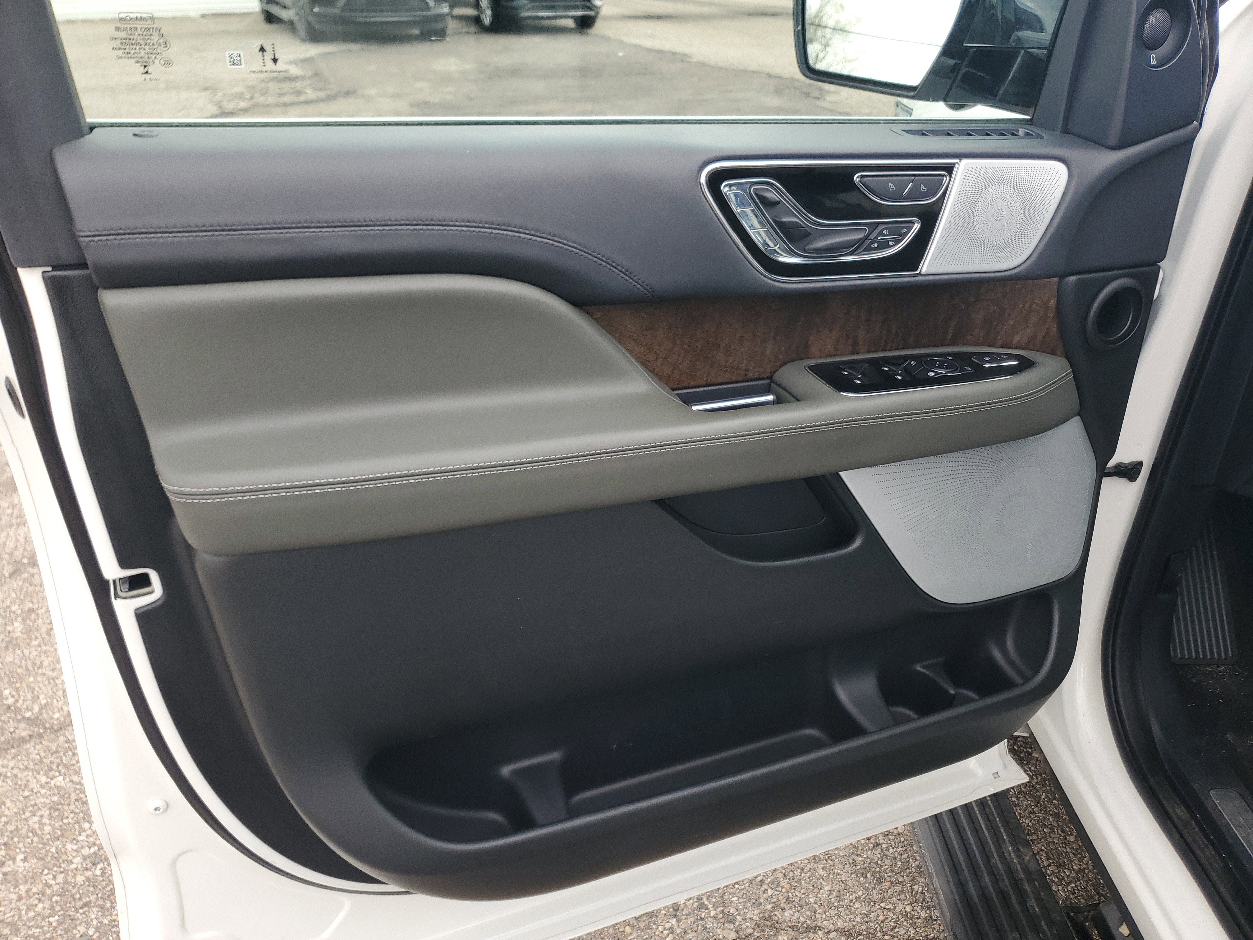 2024 Lincoln Navigator Black Label