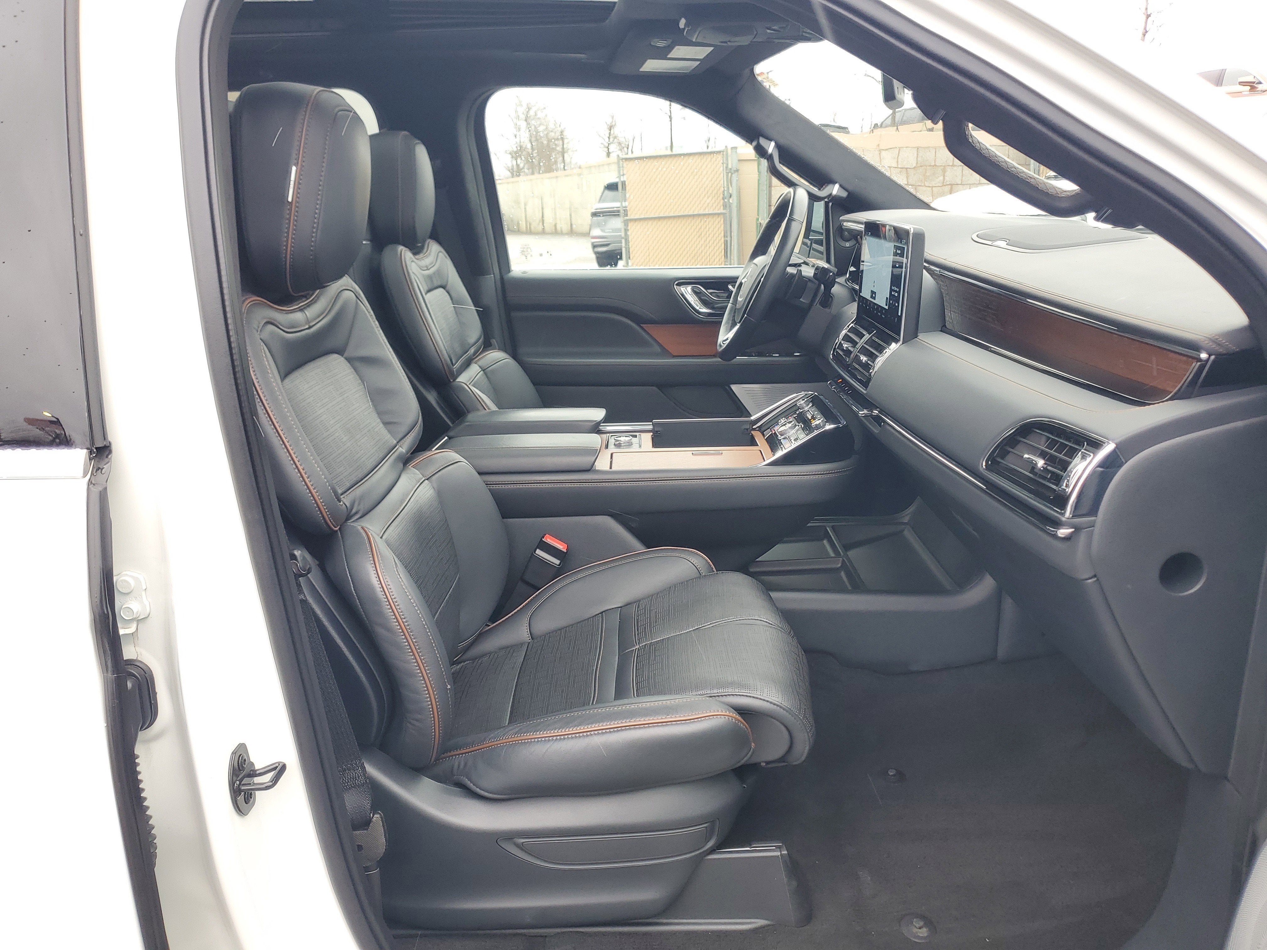 2023 Lincoln Navigator Black Label