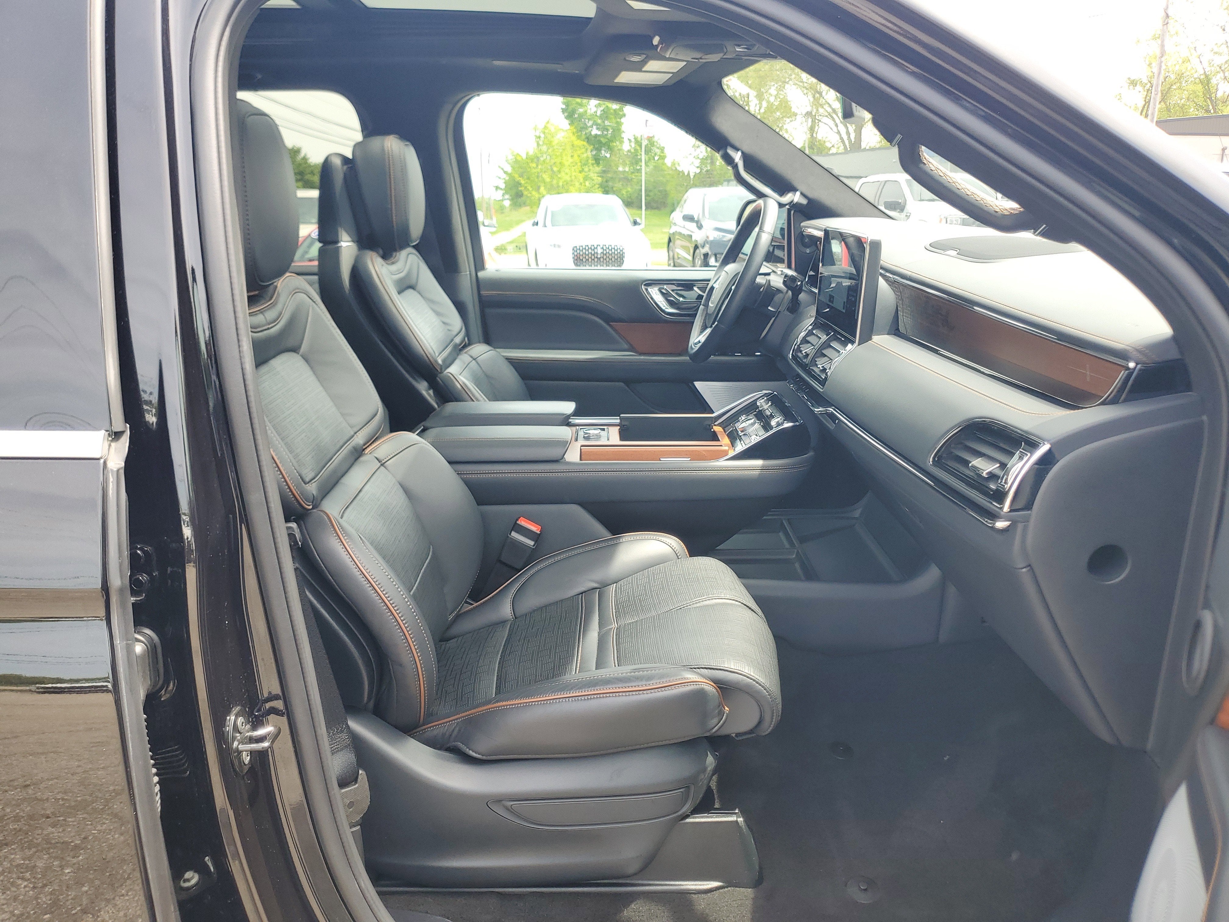 2024 Lincoln Navigator Black Label