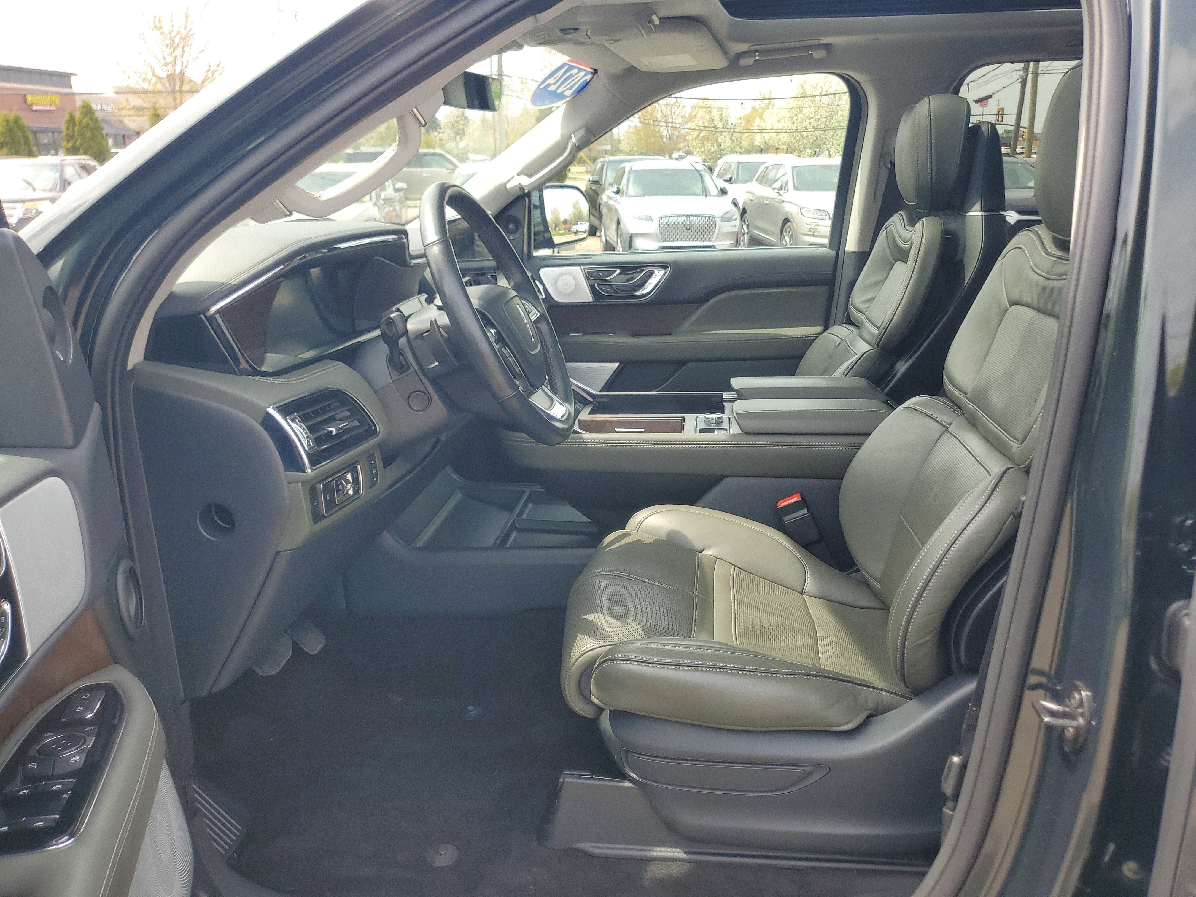 2024 Lincoln Navigator Black Label