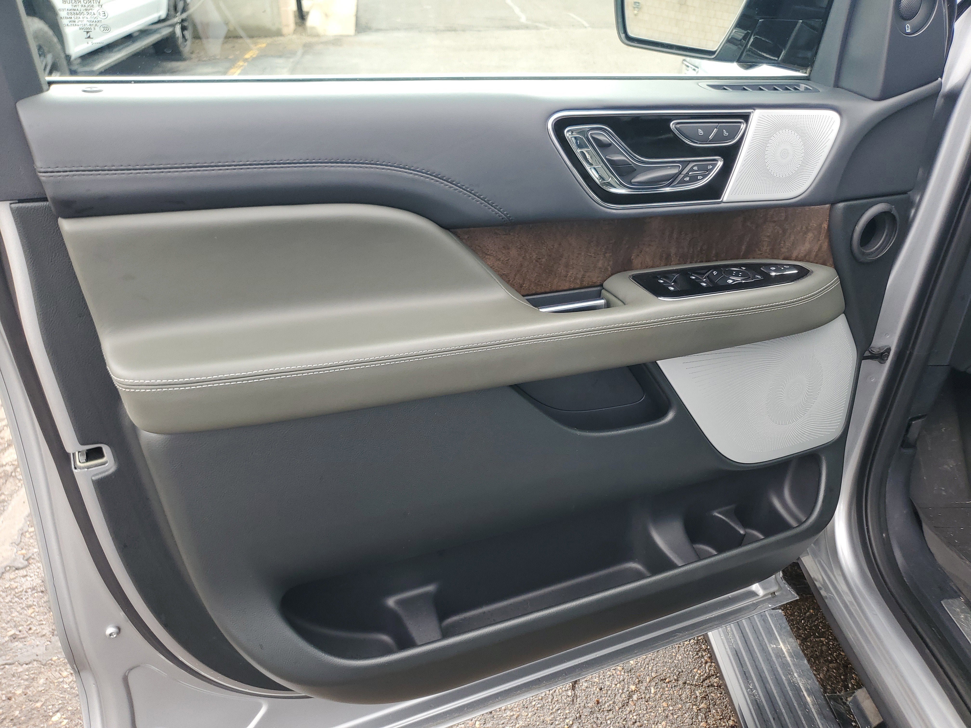 2024 Lincoln Navigator Black Label