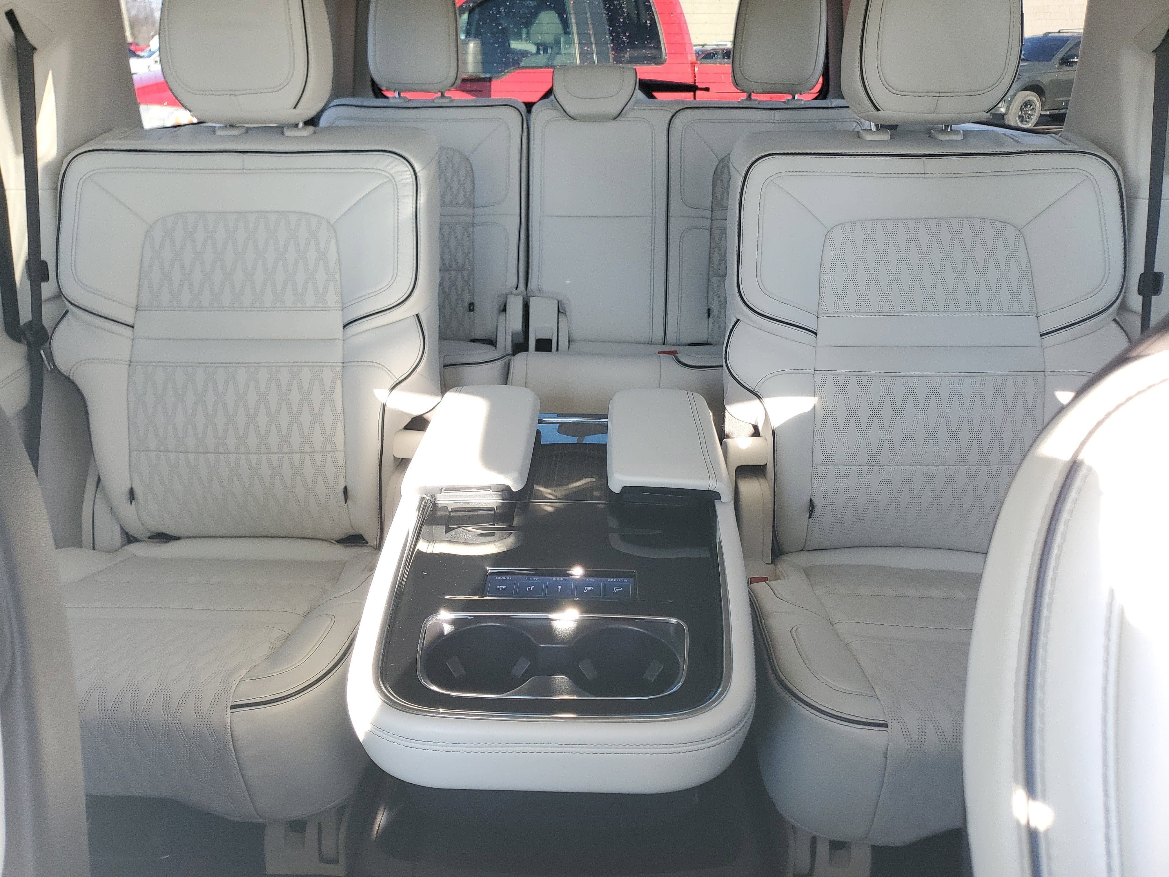 2024 Lincoln Navigator Black Label