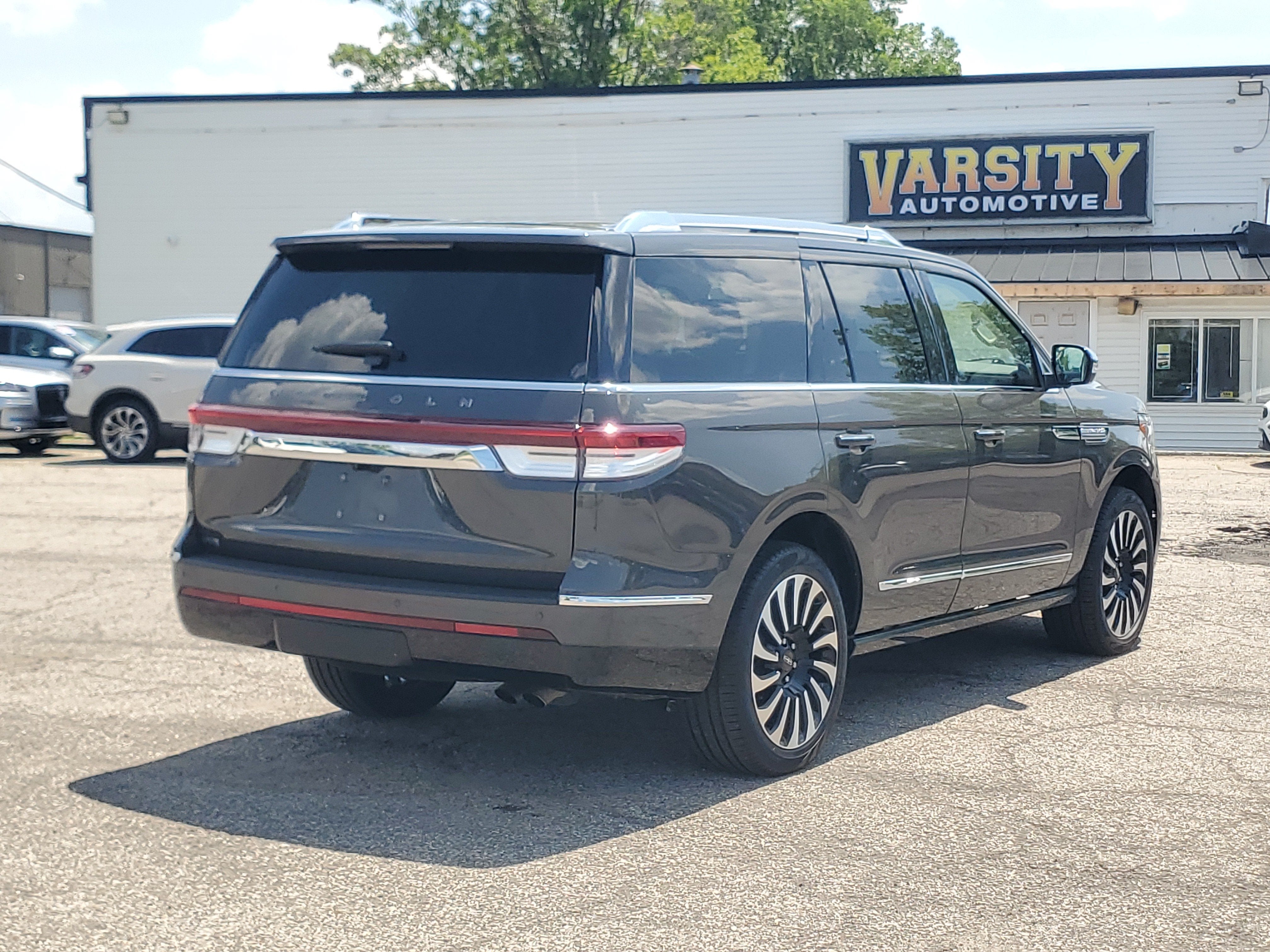 2024 Lincoln Navigator Black Label