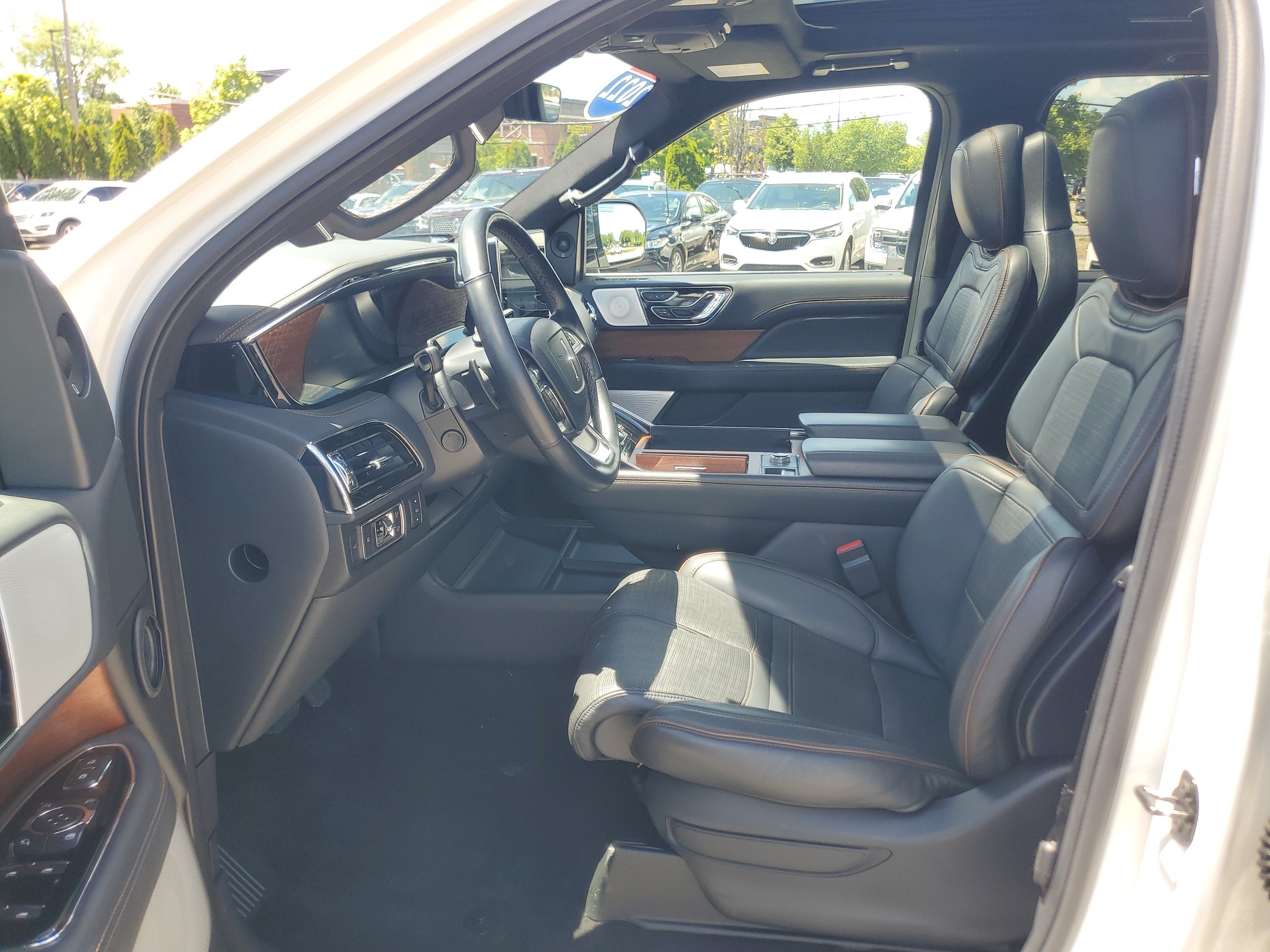 2022 Lincoln Navigator Black Label