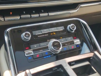 2023 Lincoln Navigator L Reserve