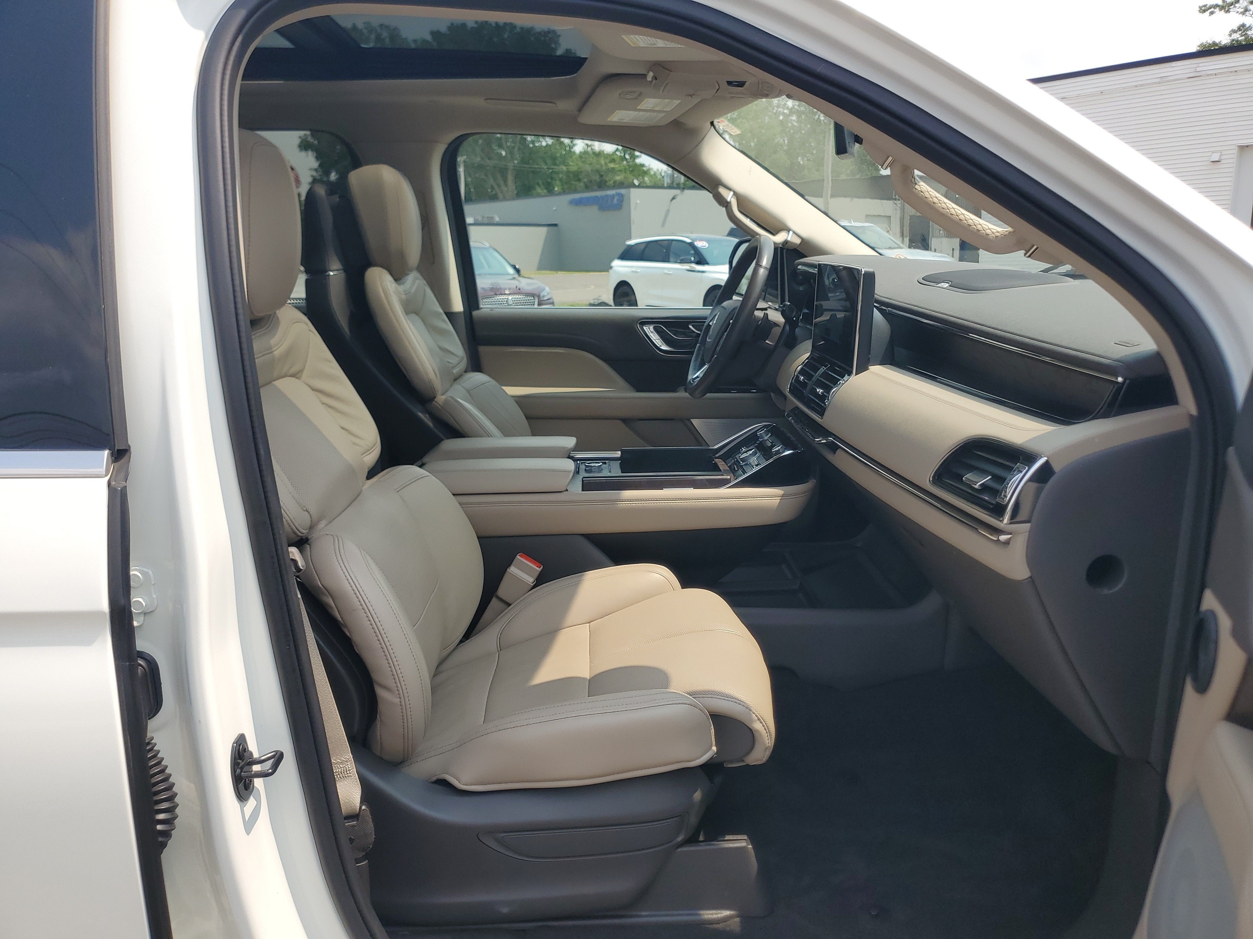2023 Lincoln Navigator L Reserve