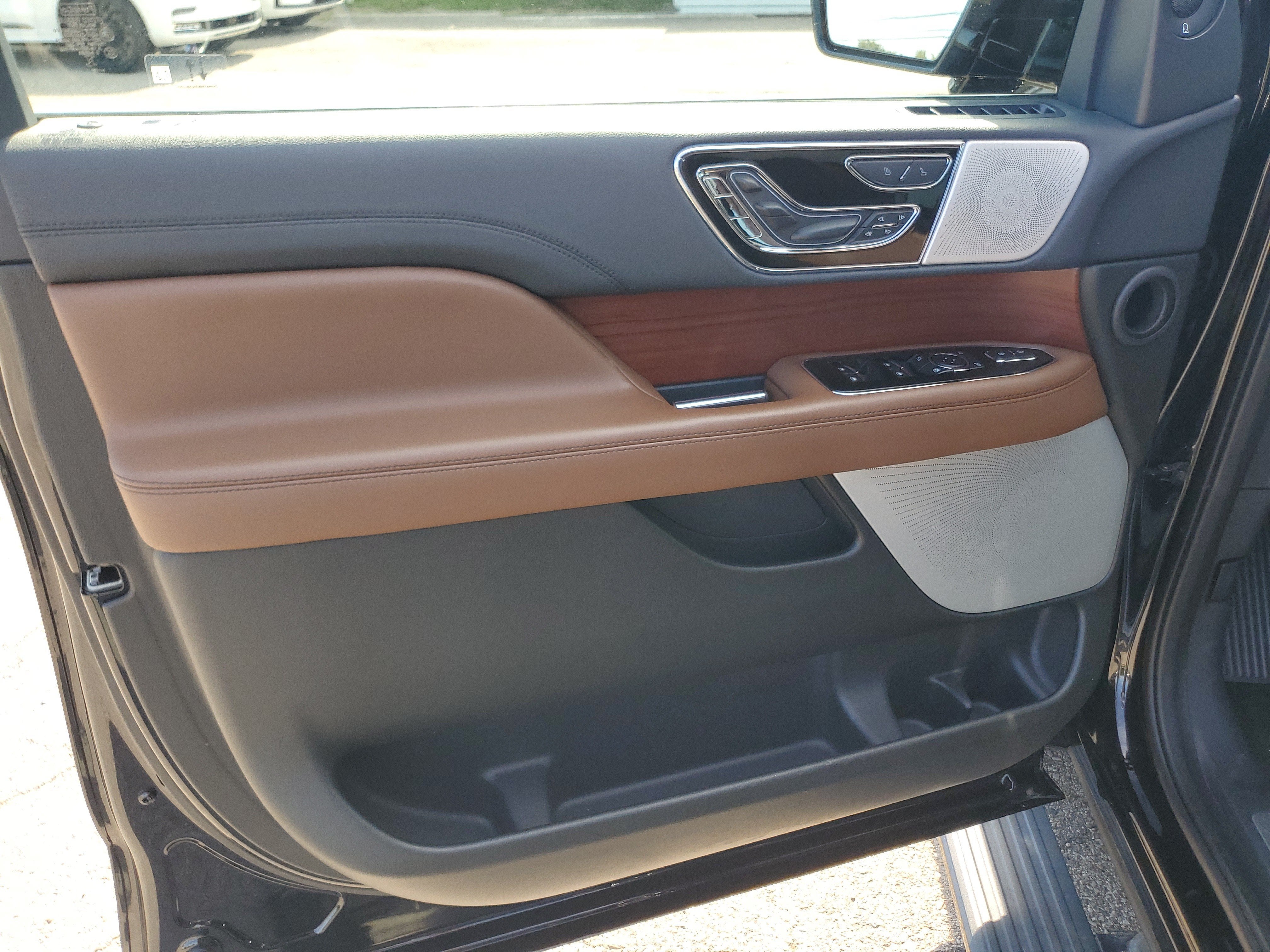 2023 Lincoln Navigator L Reserve